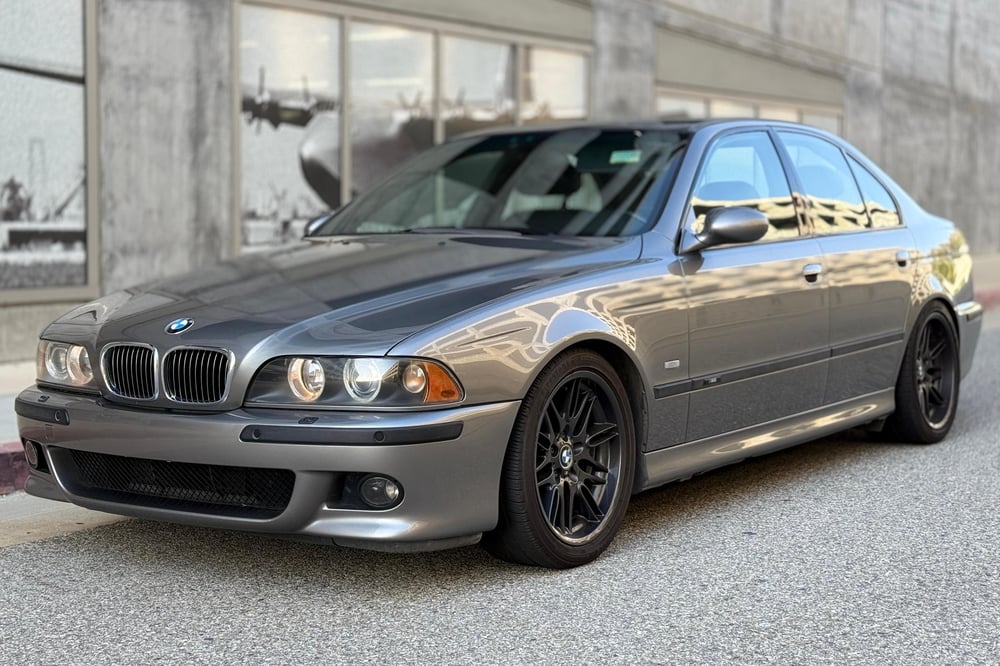 2002 BMW M5