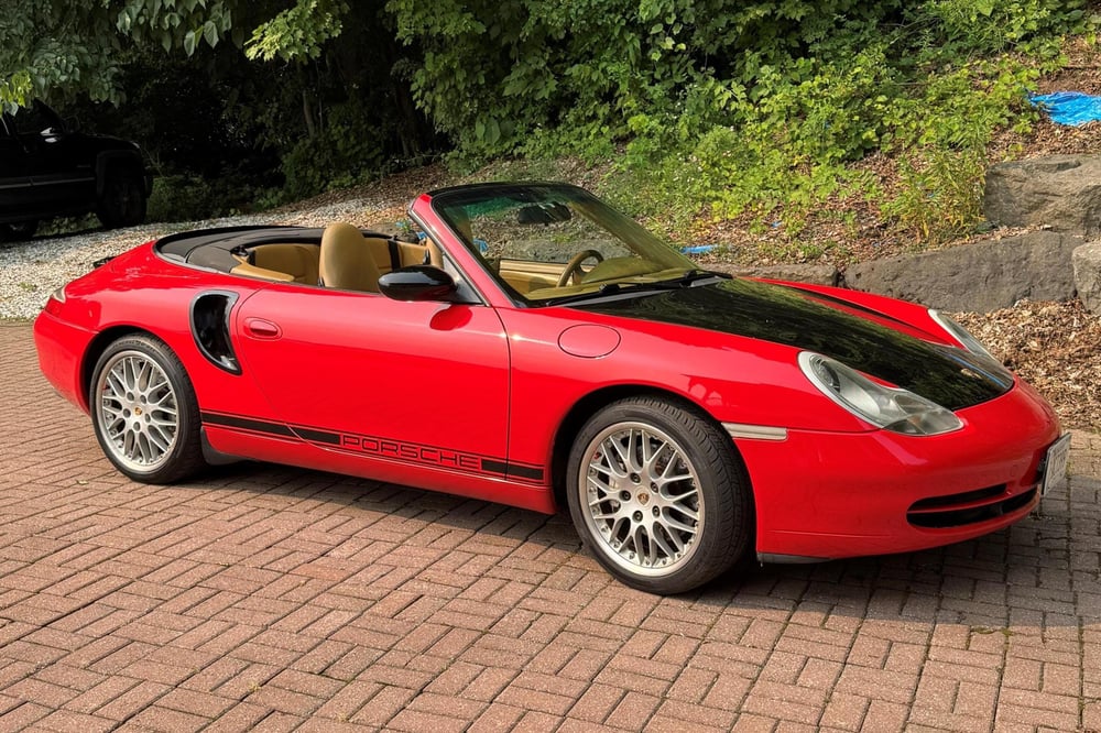 2000 Porsche 911 Carrera 4 Cabriolet