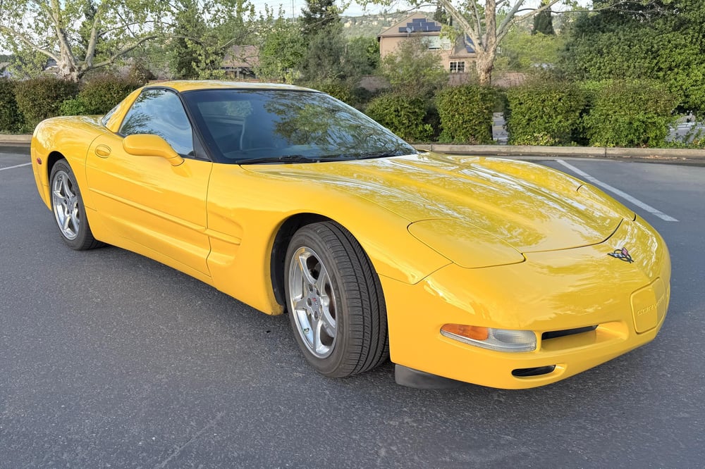 2001 Chevrolet Corvette Coupe