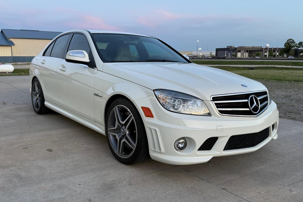 2009 Mercedes-Benz C63 AMG Sedan