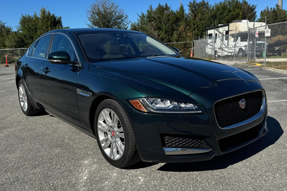 2017 2017 Jaguar XF 35t Premium