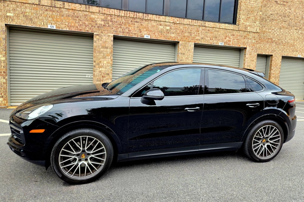 2022 Porsche Cayenne E-Hybrid Coupe