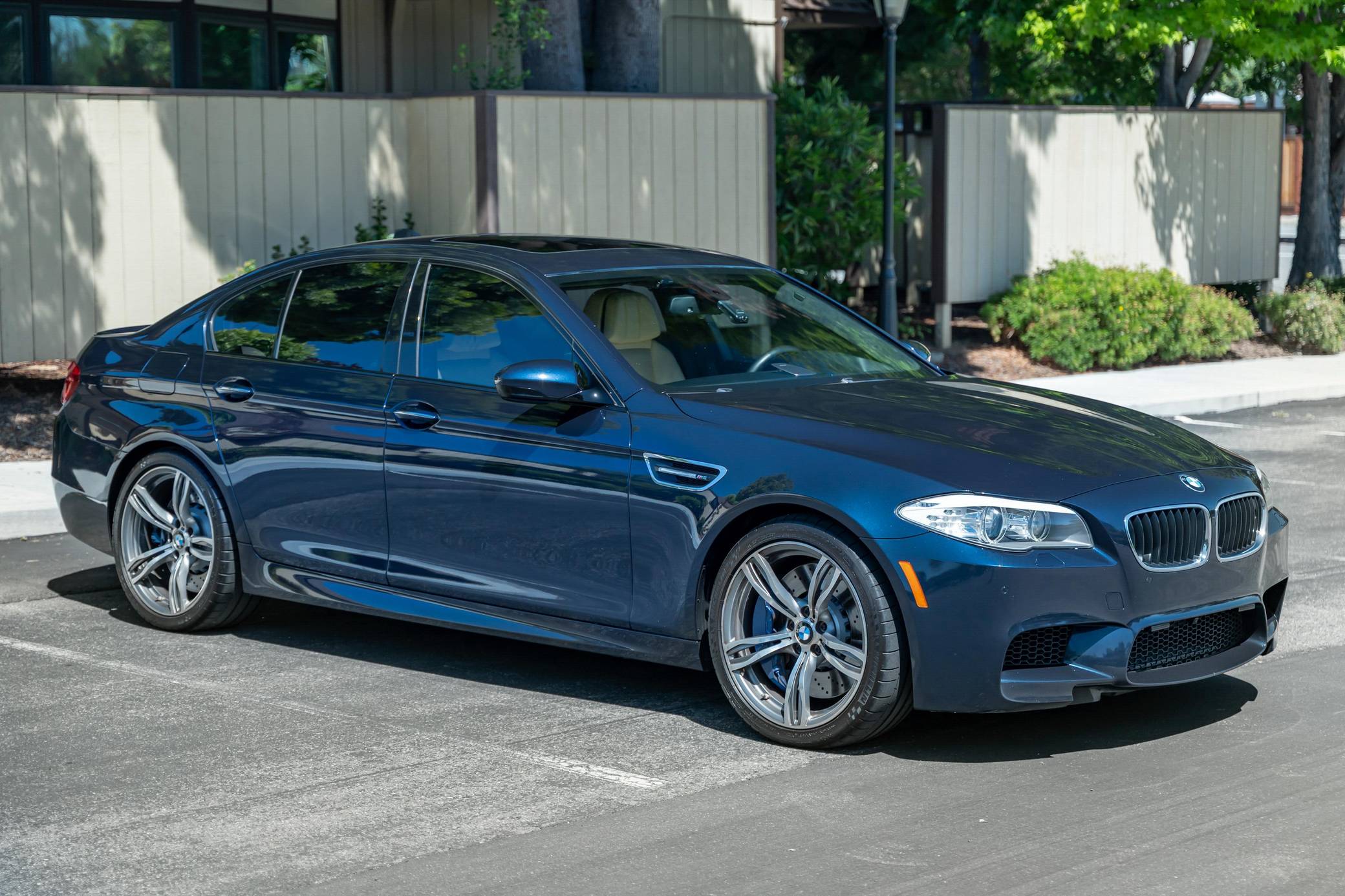 2013 BMW F10 M5