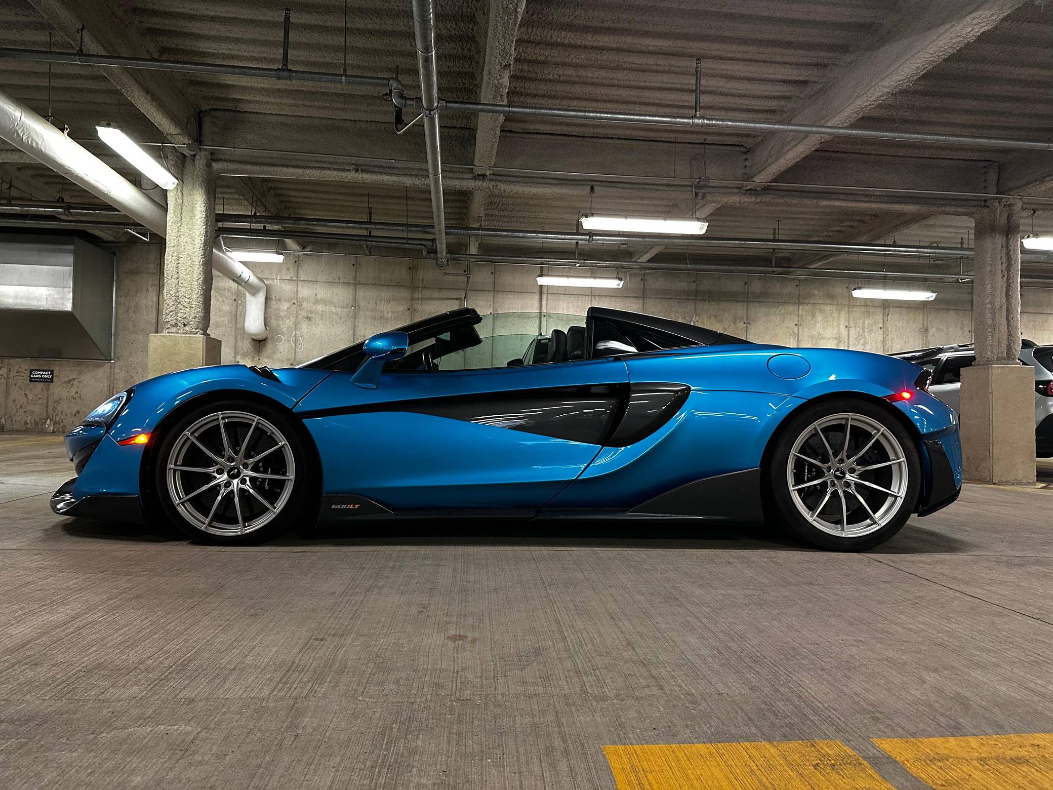 2020 McLaren 600LT Spider photo 21