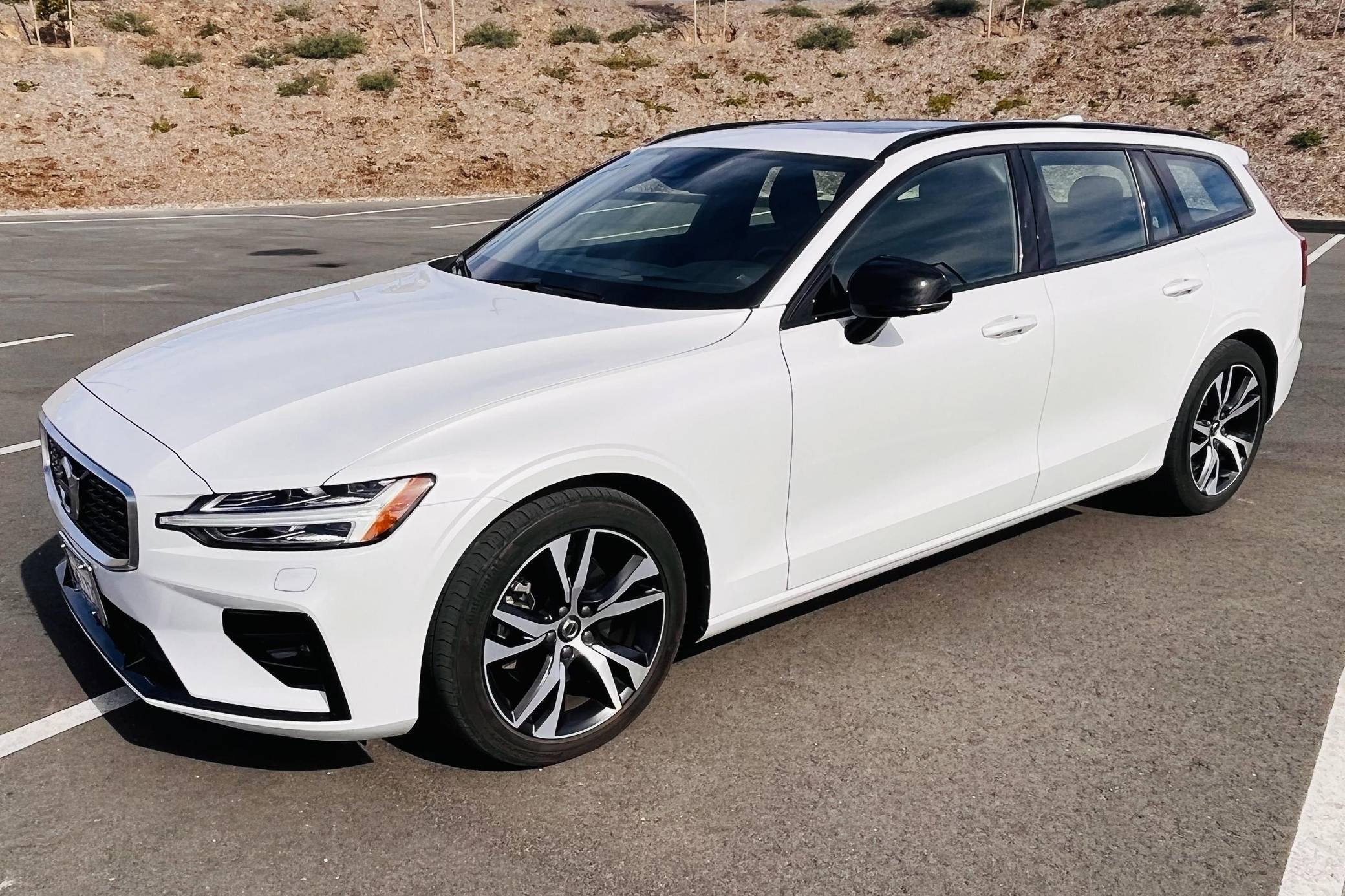 2020 Volvo V60 T5 R-Design for Sale - Cars & Bids