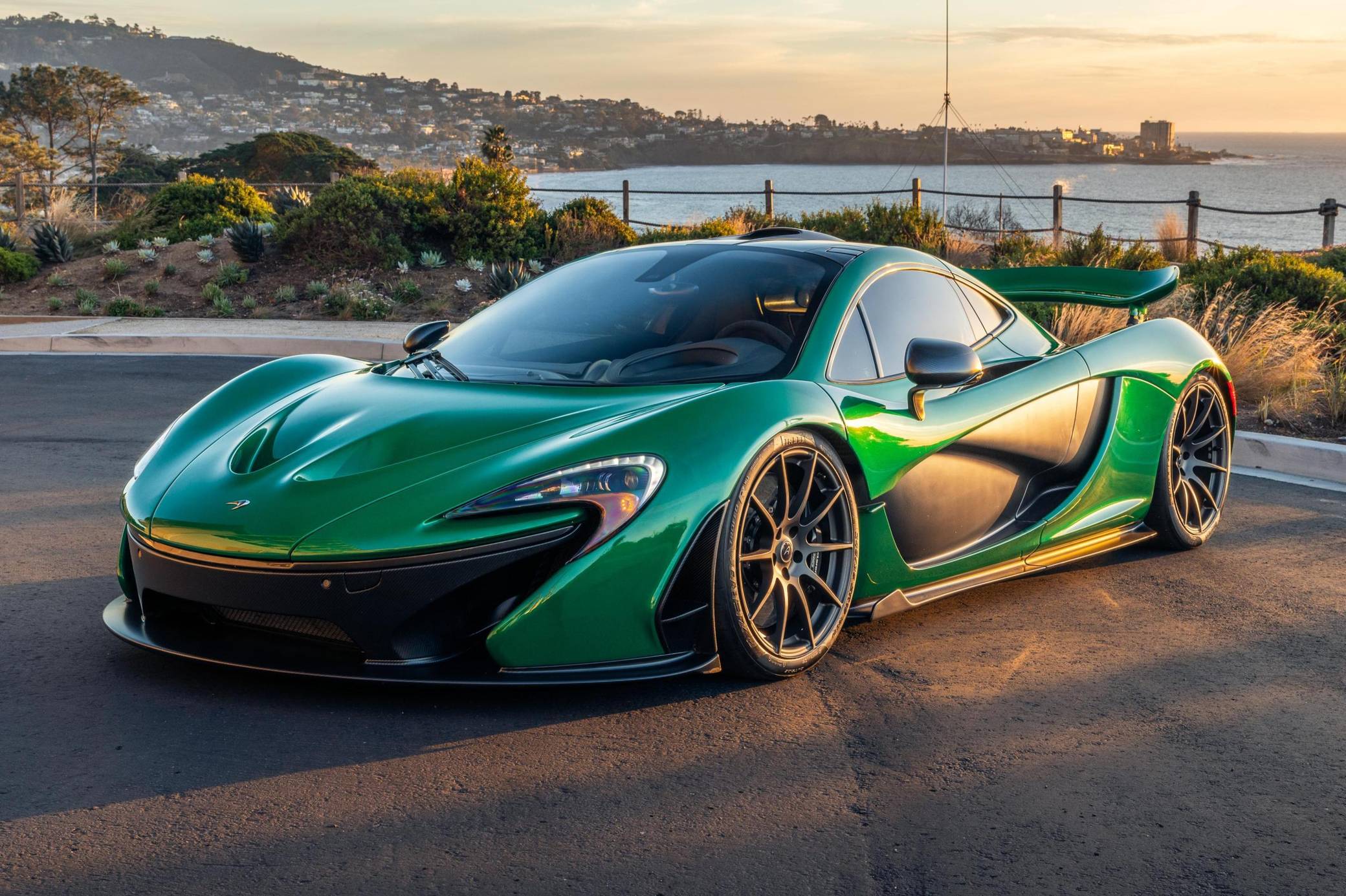 2014 McLaren P1