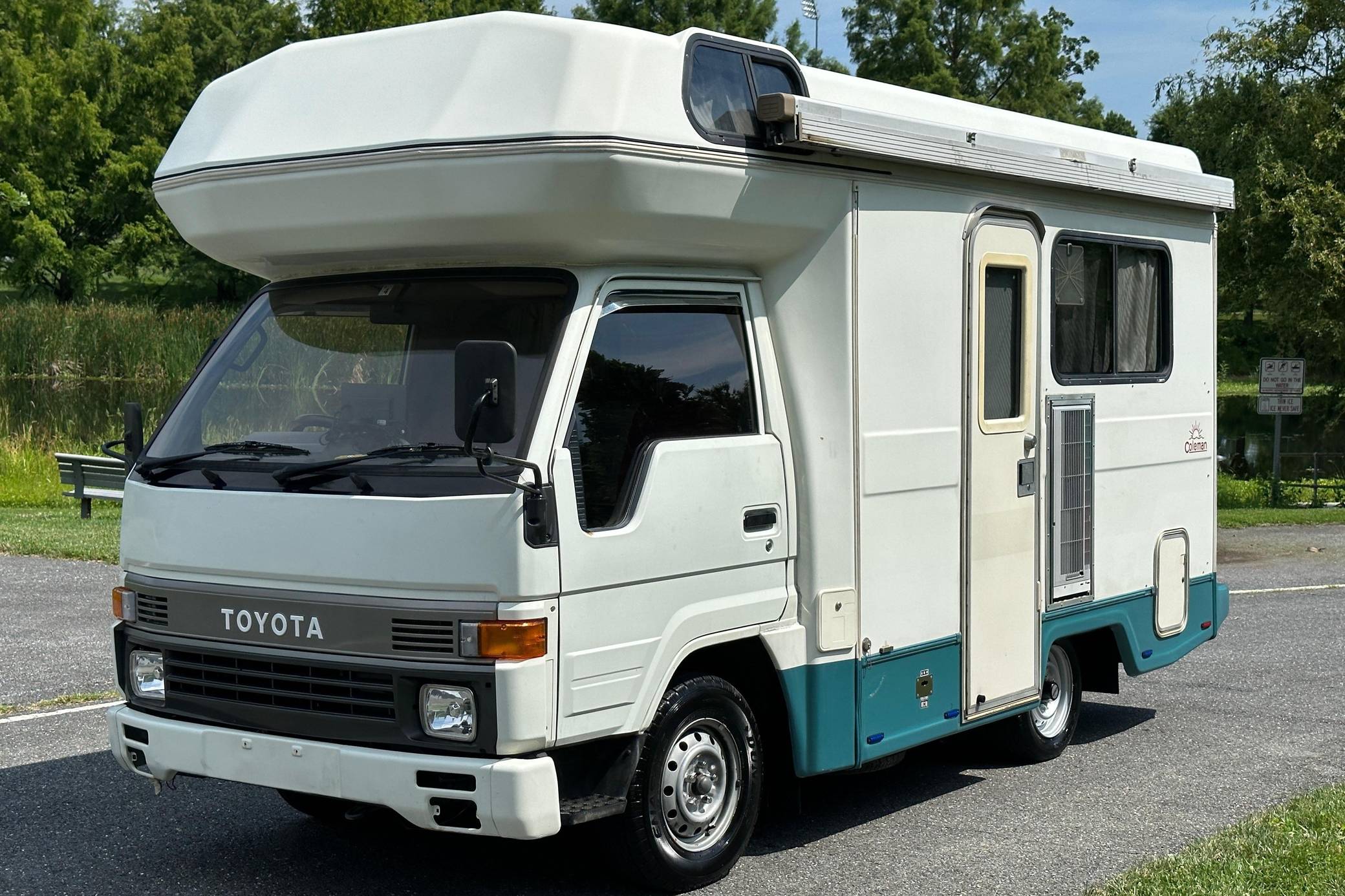 1992 Toyota HiAce Coleman Camper