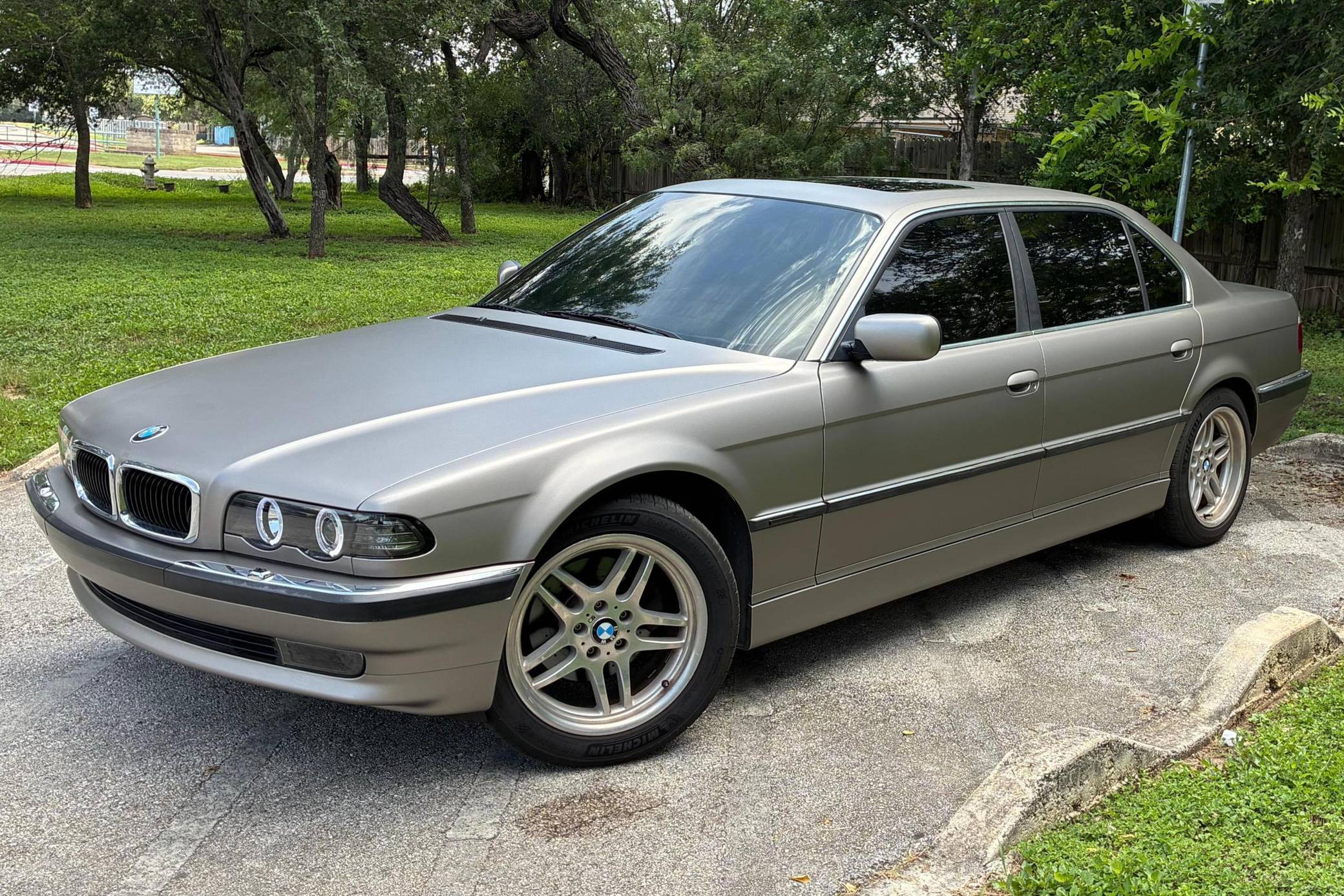2001 BMW 7 Series