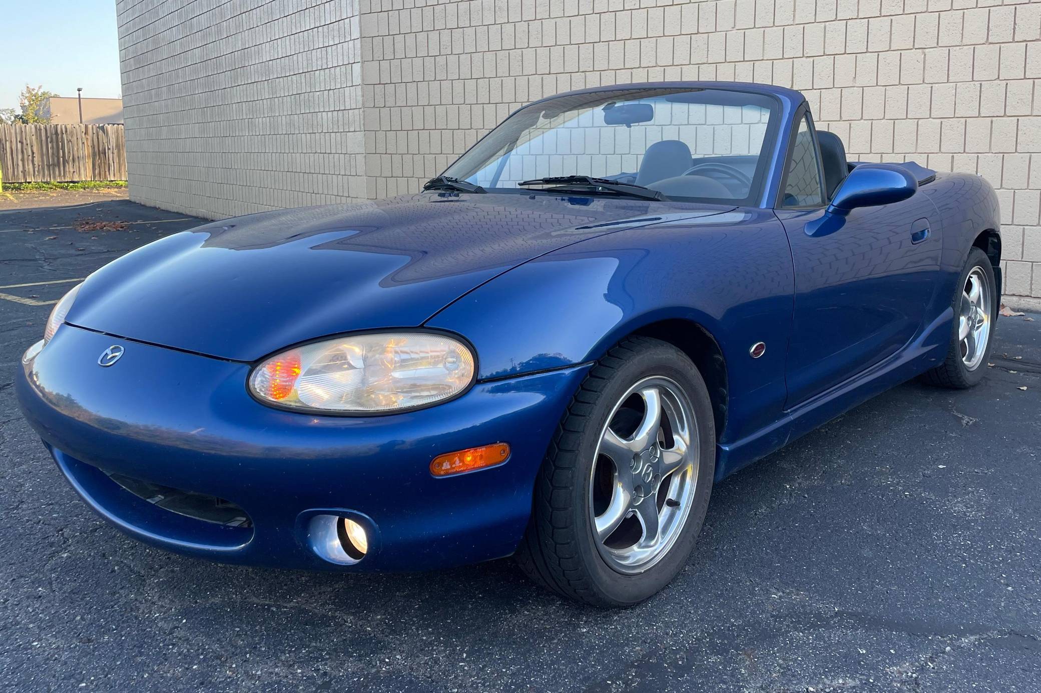 1999 Mazda MX-5 Miata for Sale - Cars & Bids