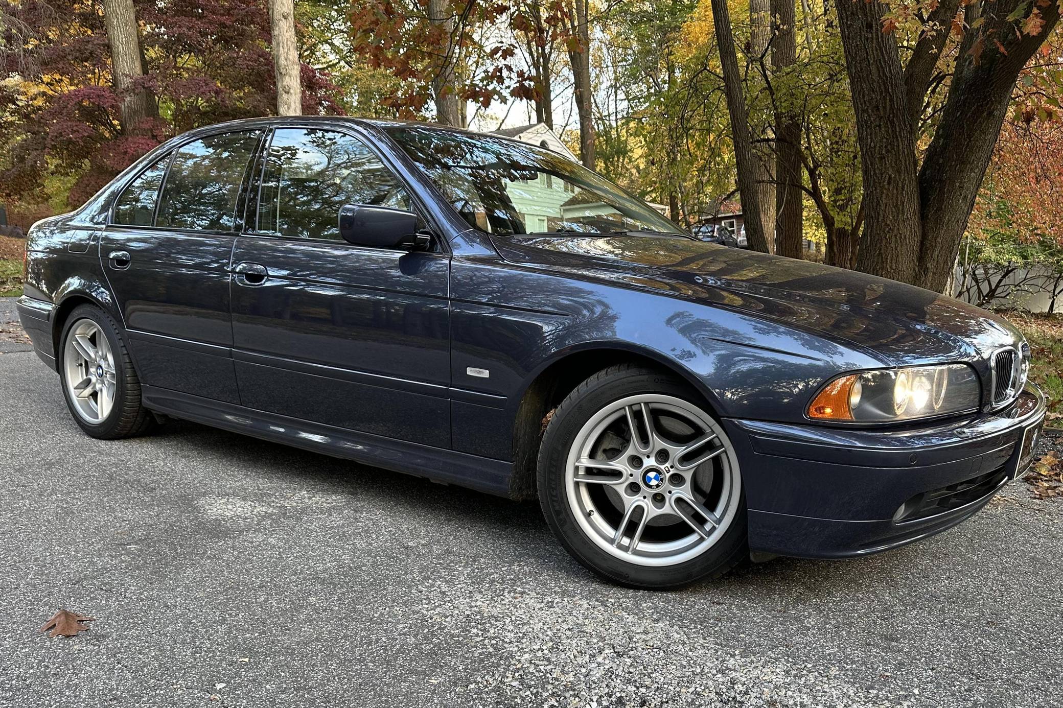 2002 BMW 540i Sedan