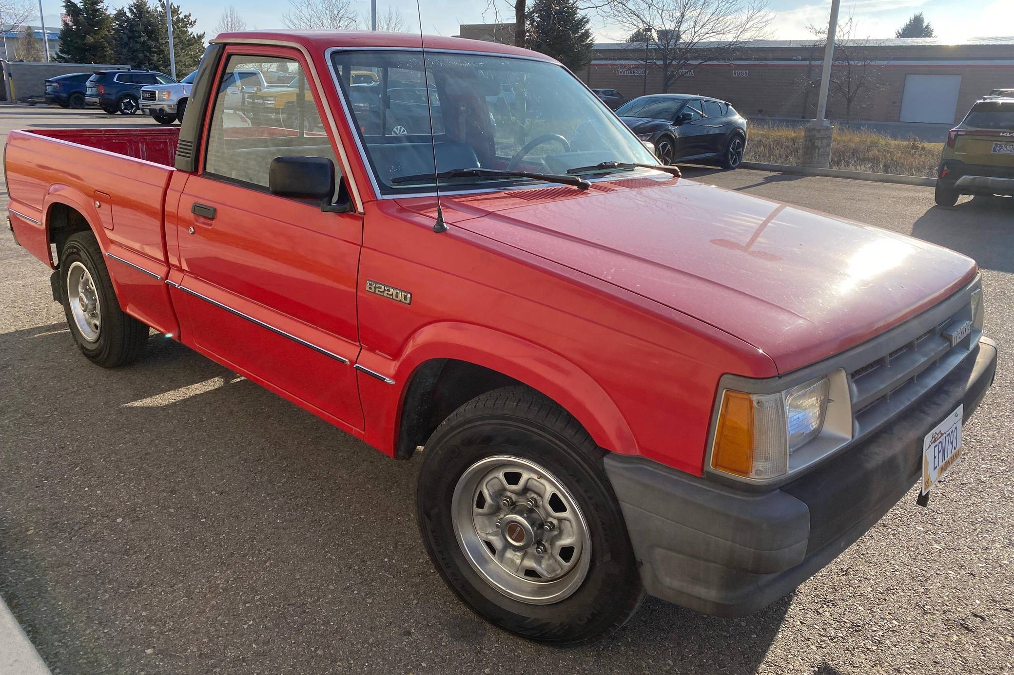 1987 Mazda B2200