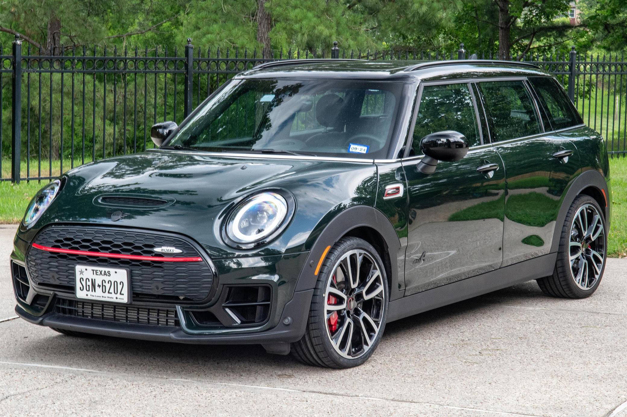 Partial Hood and Mirror Kit | MINI COUNTRYMAN 2023