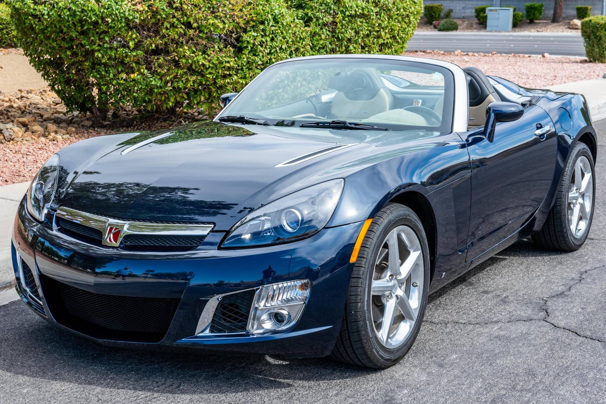 2008 Saturn Sky Red Line