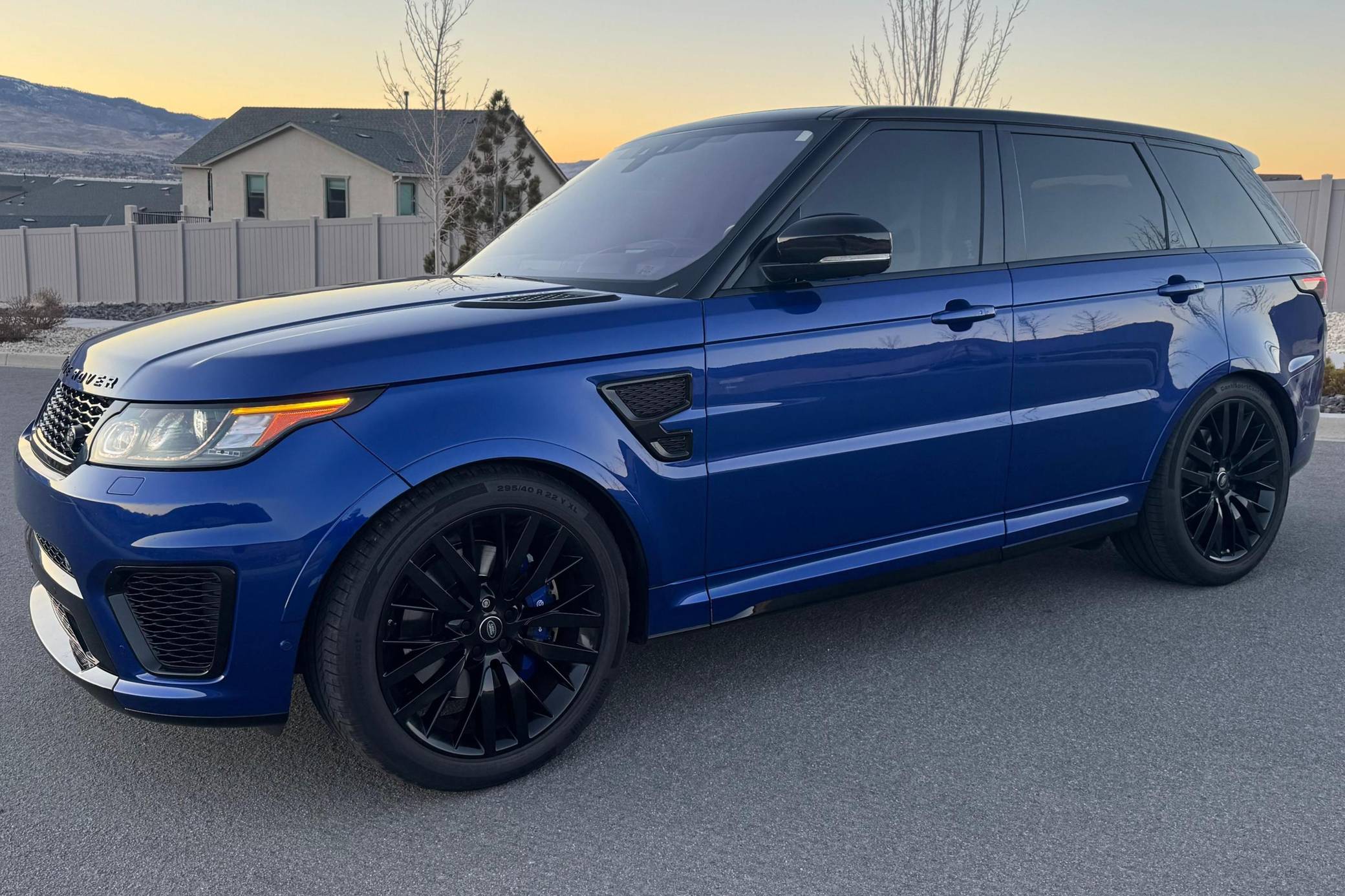 2017 Range Rover Sport SVR