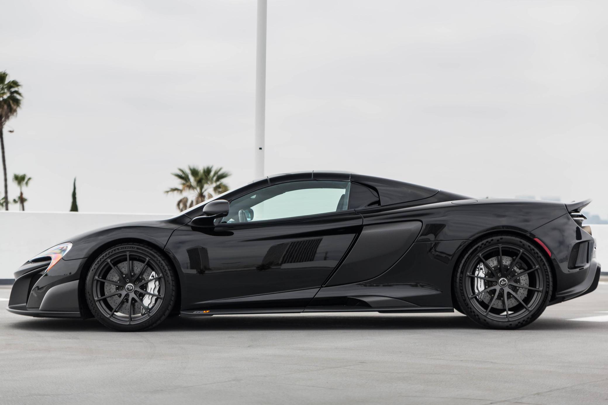 2016 McLaren 675LT Spider 3