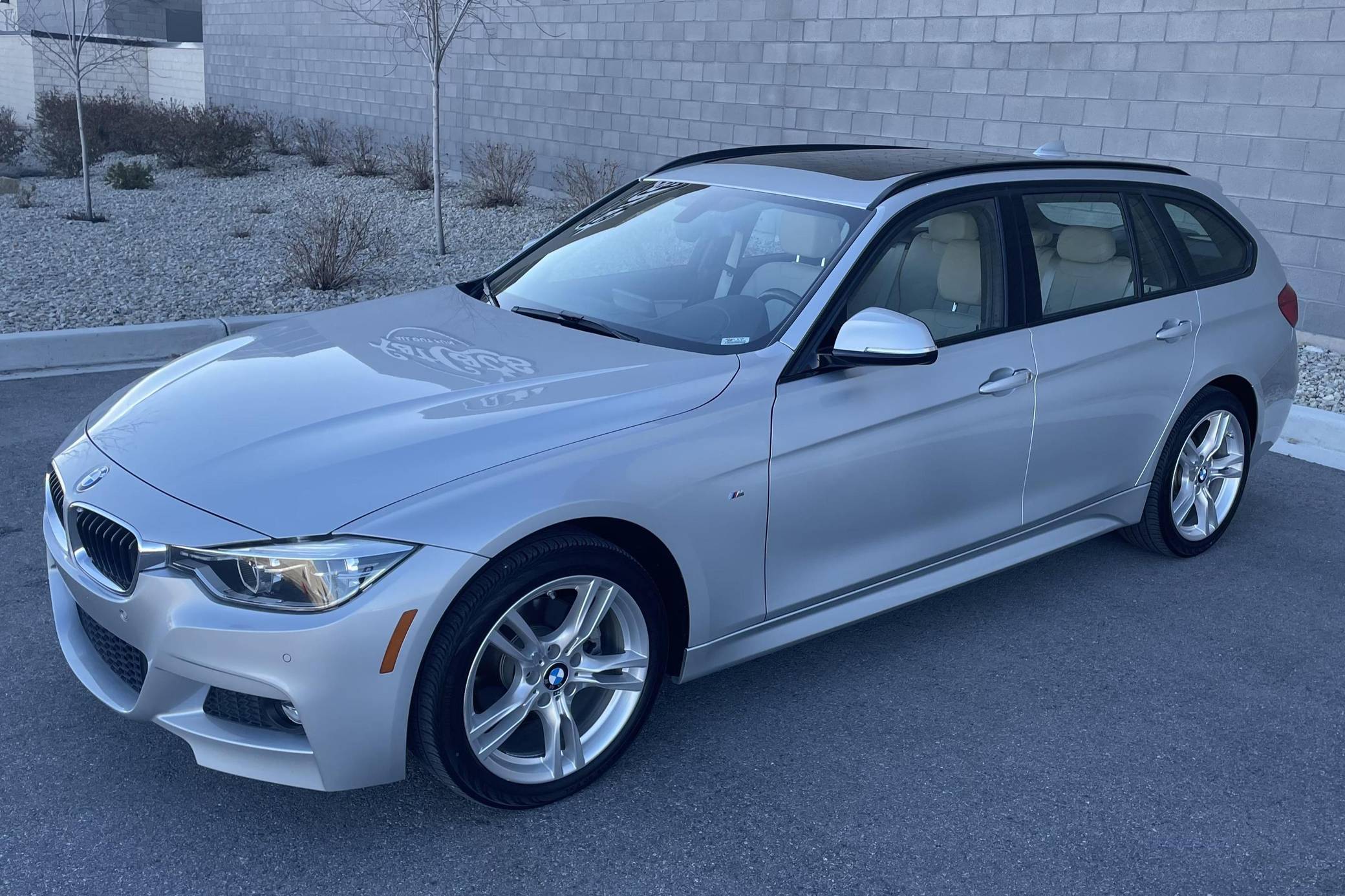 2017 BMW 330i xDrive Sports Wagon 