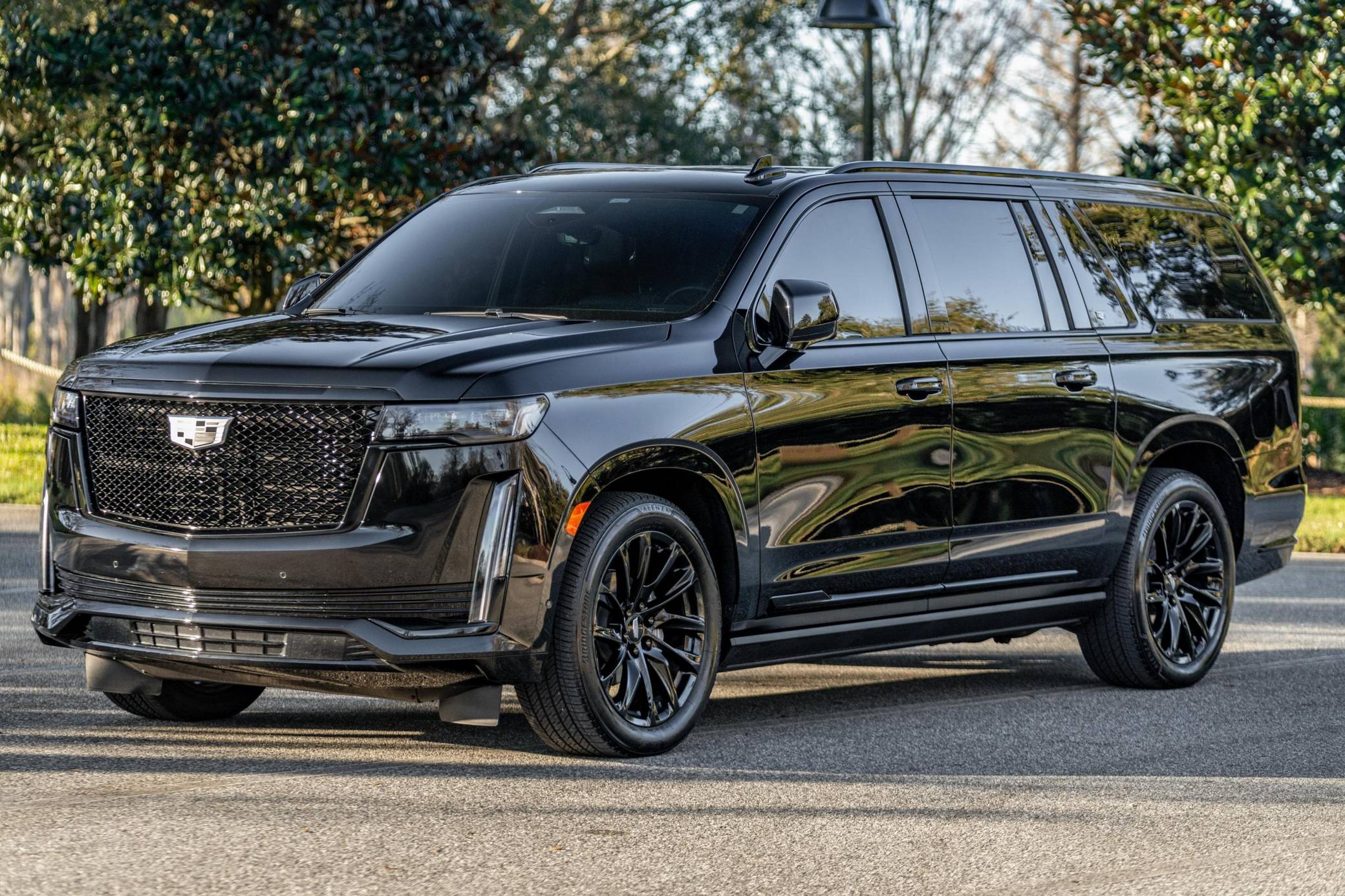 2023 Cadillac Escalade ESV 4WD Sport