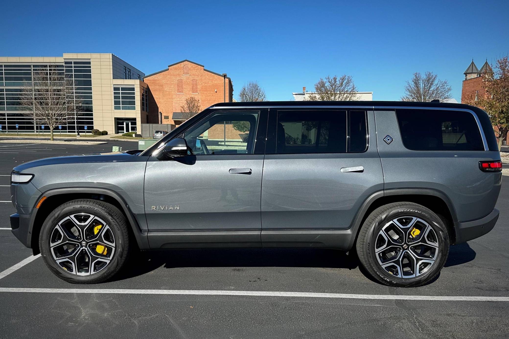 2022 Rivian R1S Launch Edition For Sale - Cars & Bids