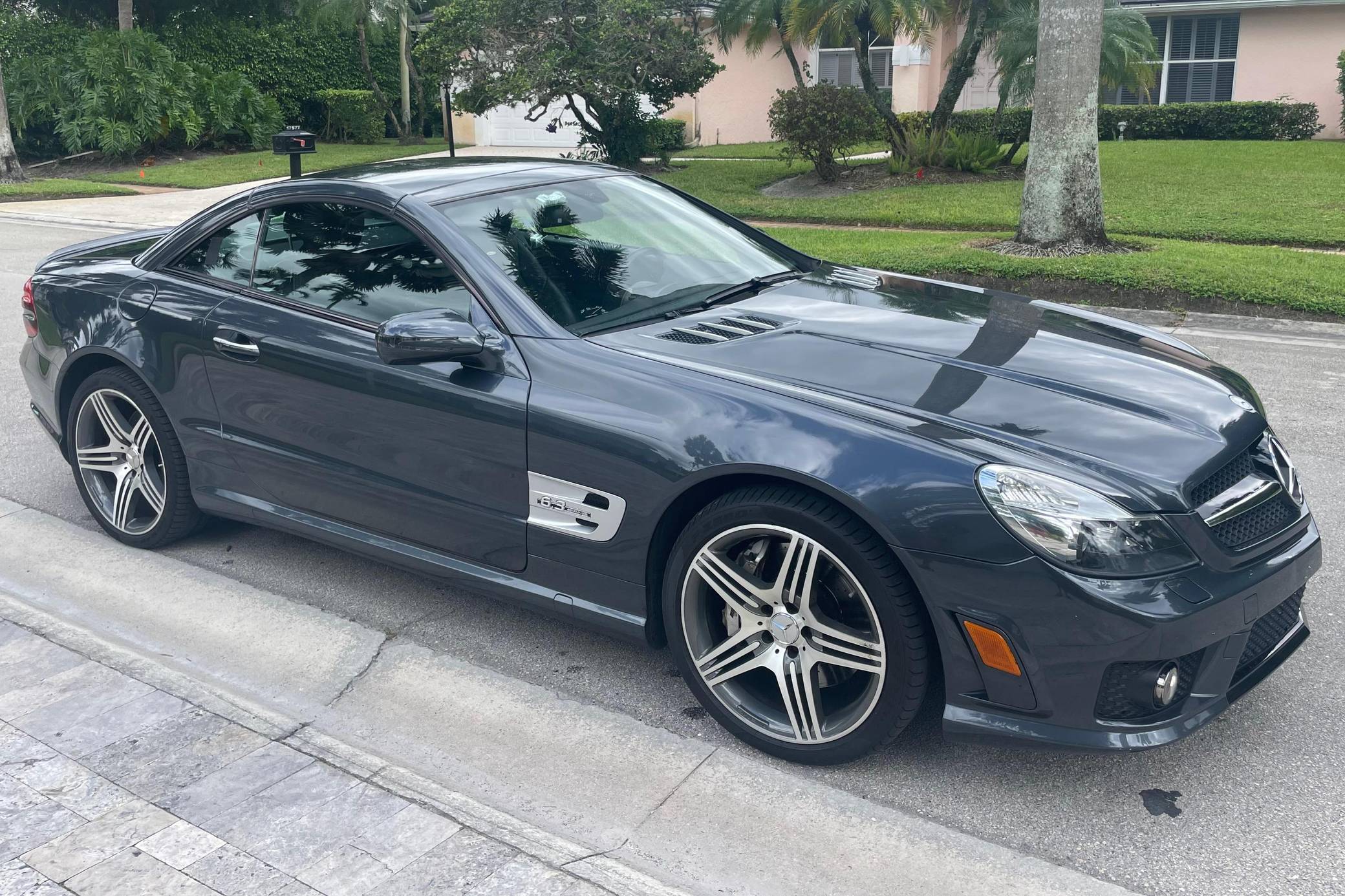 2009 Mercedes-Benz SL63 AMG