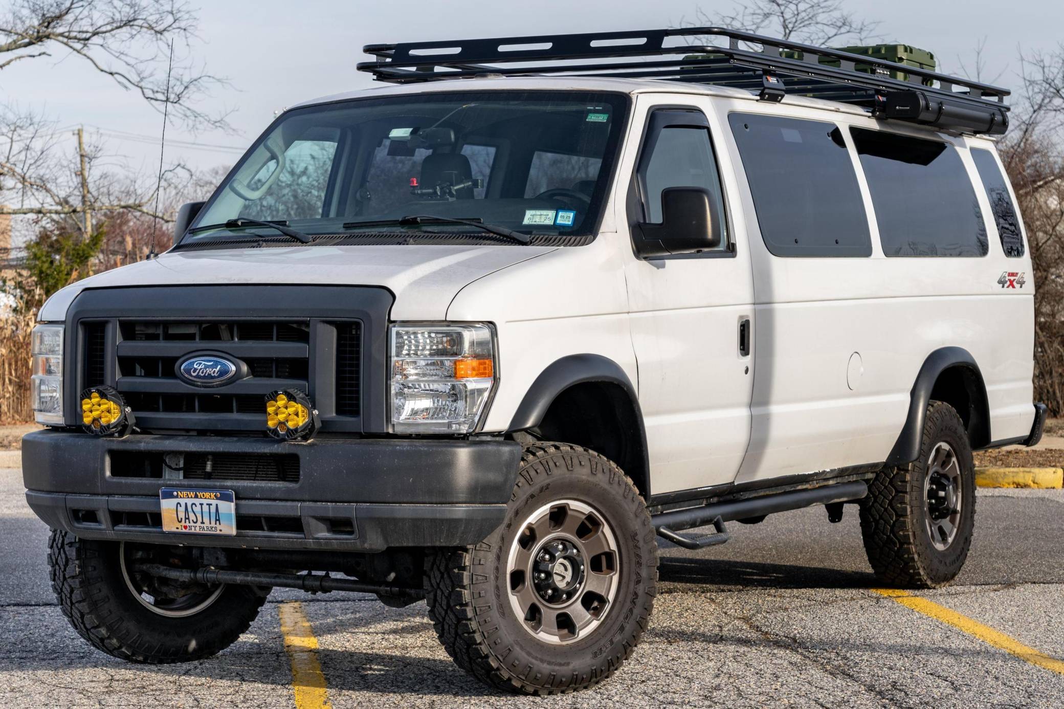 2014 Ford E-350 4x4