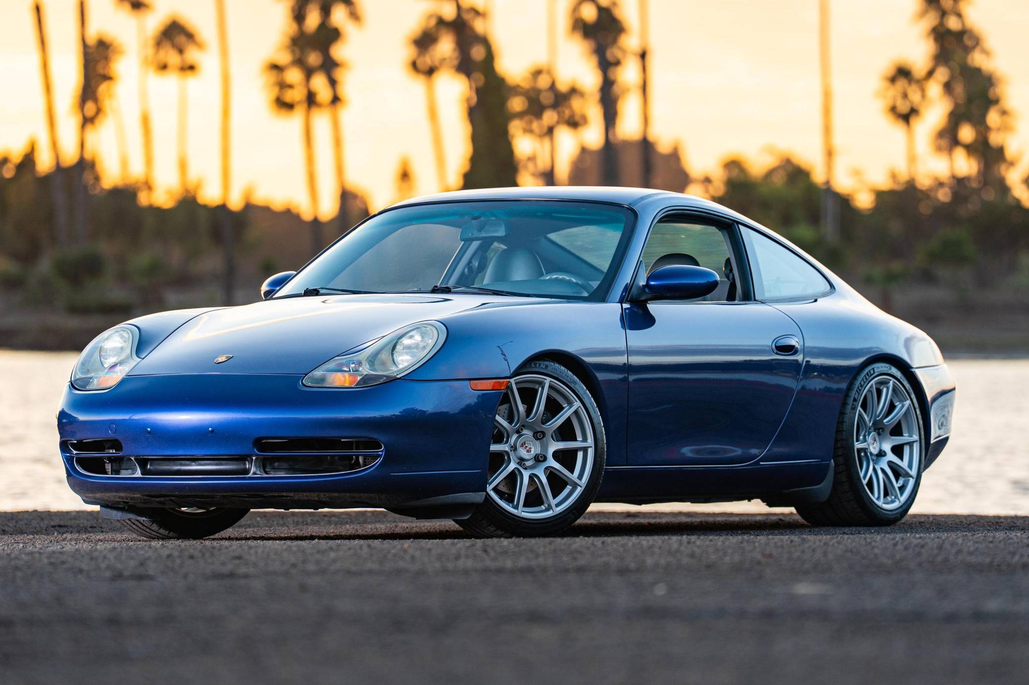 CARRERA zeus 青:カラーオーダー 2000 Porsche 911 Carrera Coupe VIN: WP0AA2997YS620147 for Sale