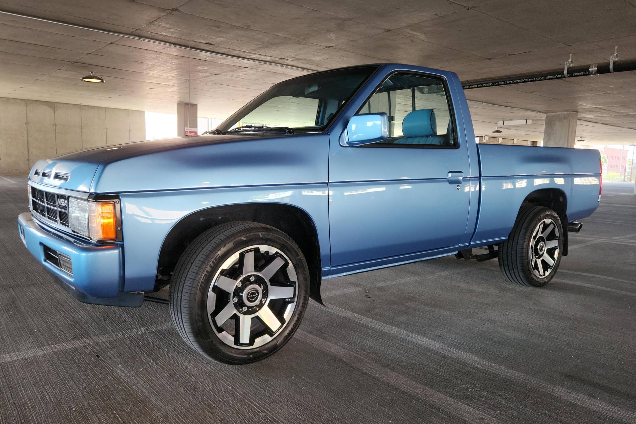 1989 Nissan Pickup
