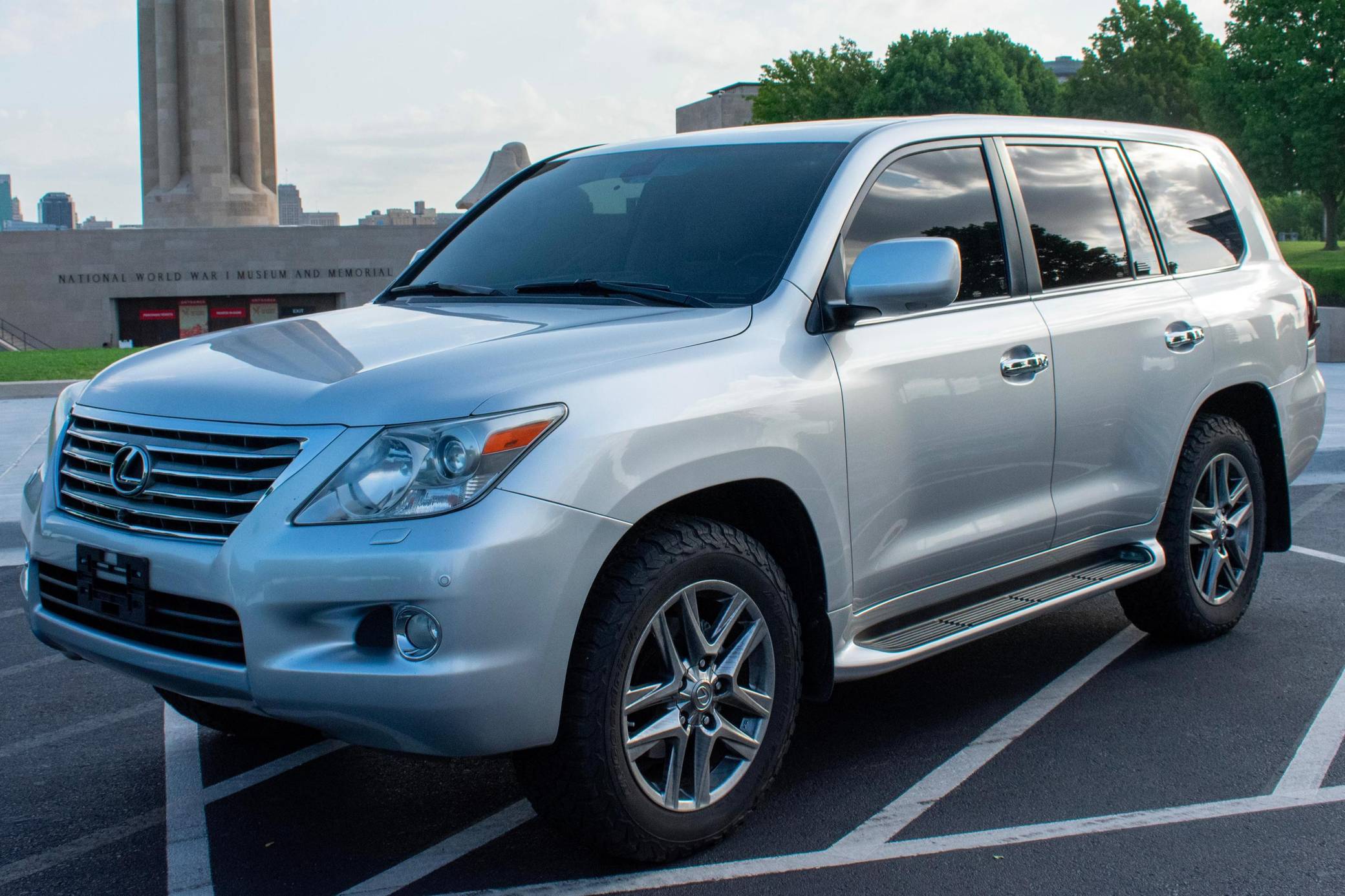 2010 Lexus LX 570