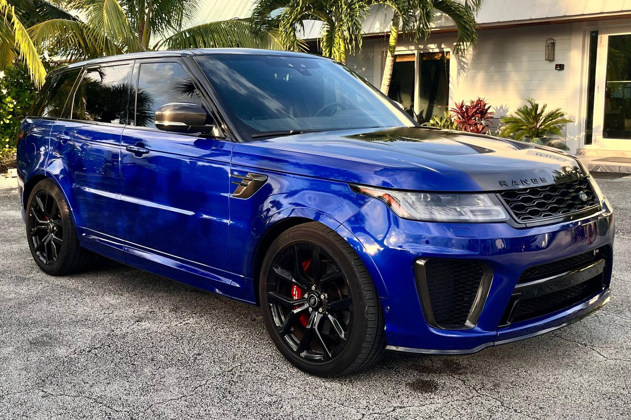 2022 Range Rover Sport SVR Carbon Edition