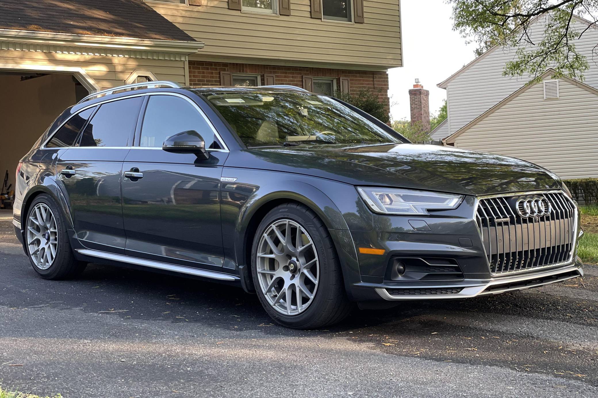 Slightly modified 2017 B9 Audi A4 : Autos