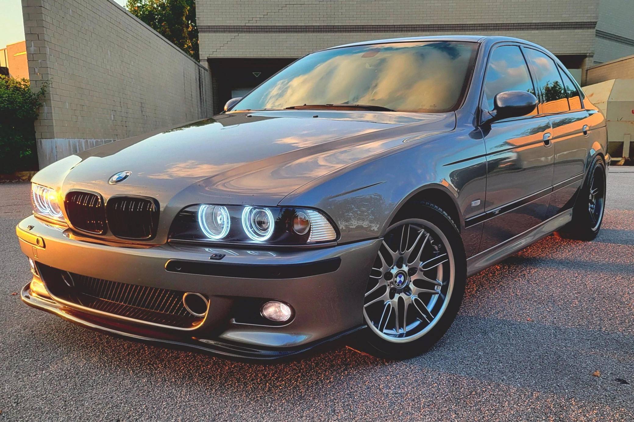 2002 BMW M5