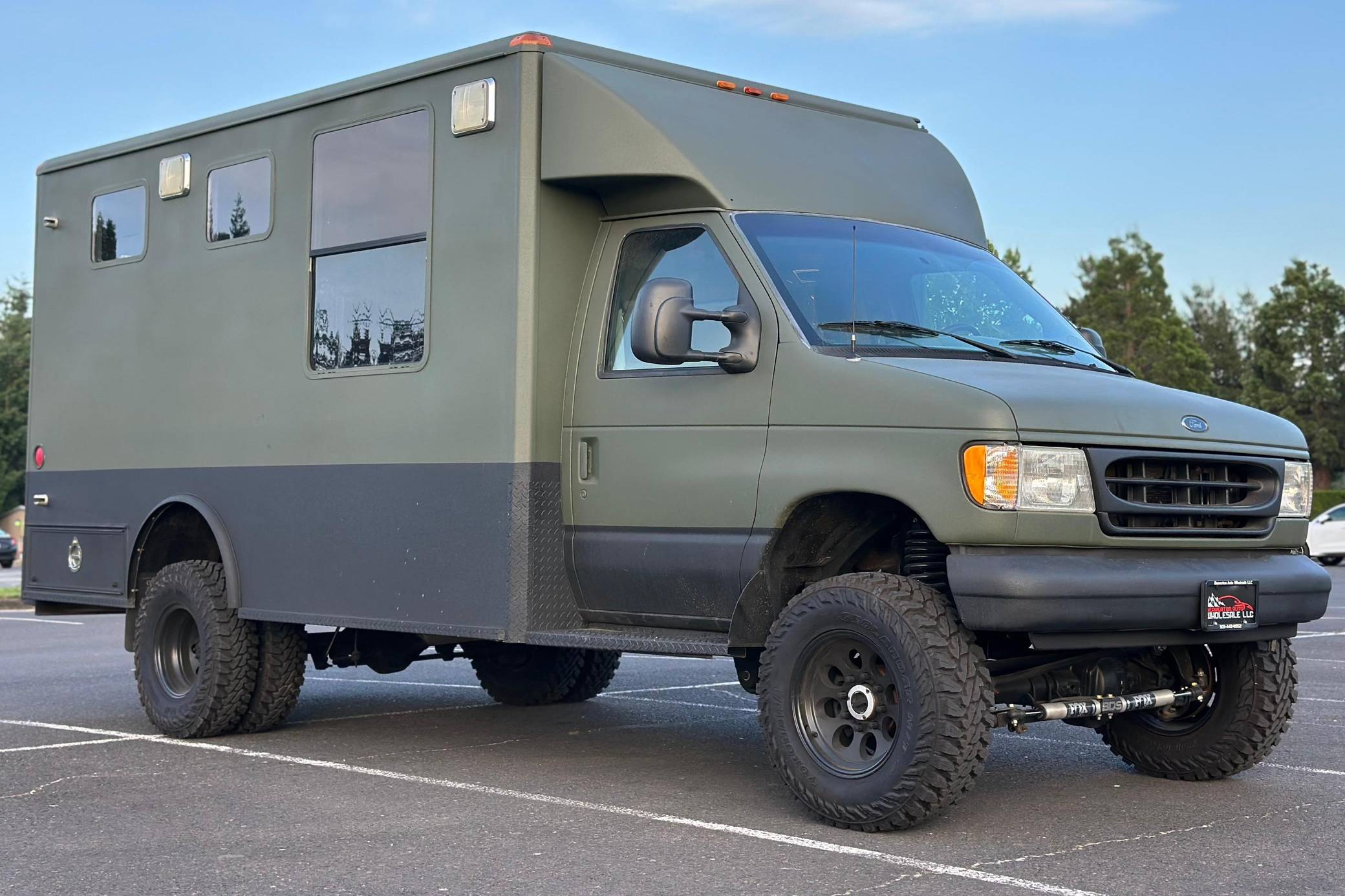 2002 Ford E-450 Super Duty 4x4 VIN: 1FDXE45FX2HB77160 for Sale