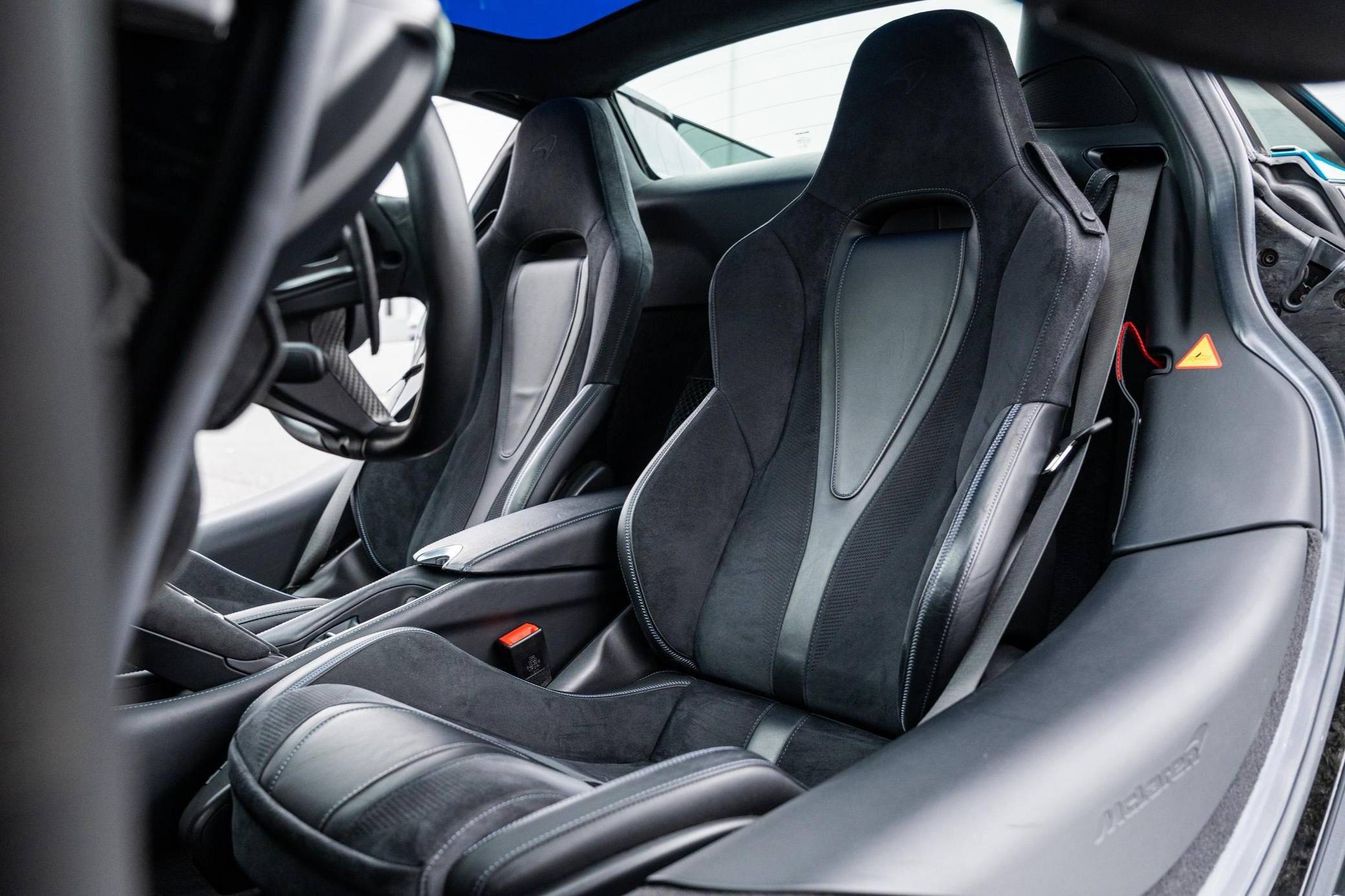 2020 McLaren 720S Spider — view 8
