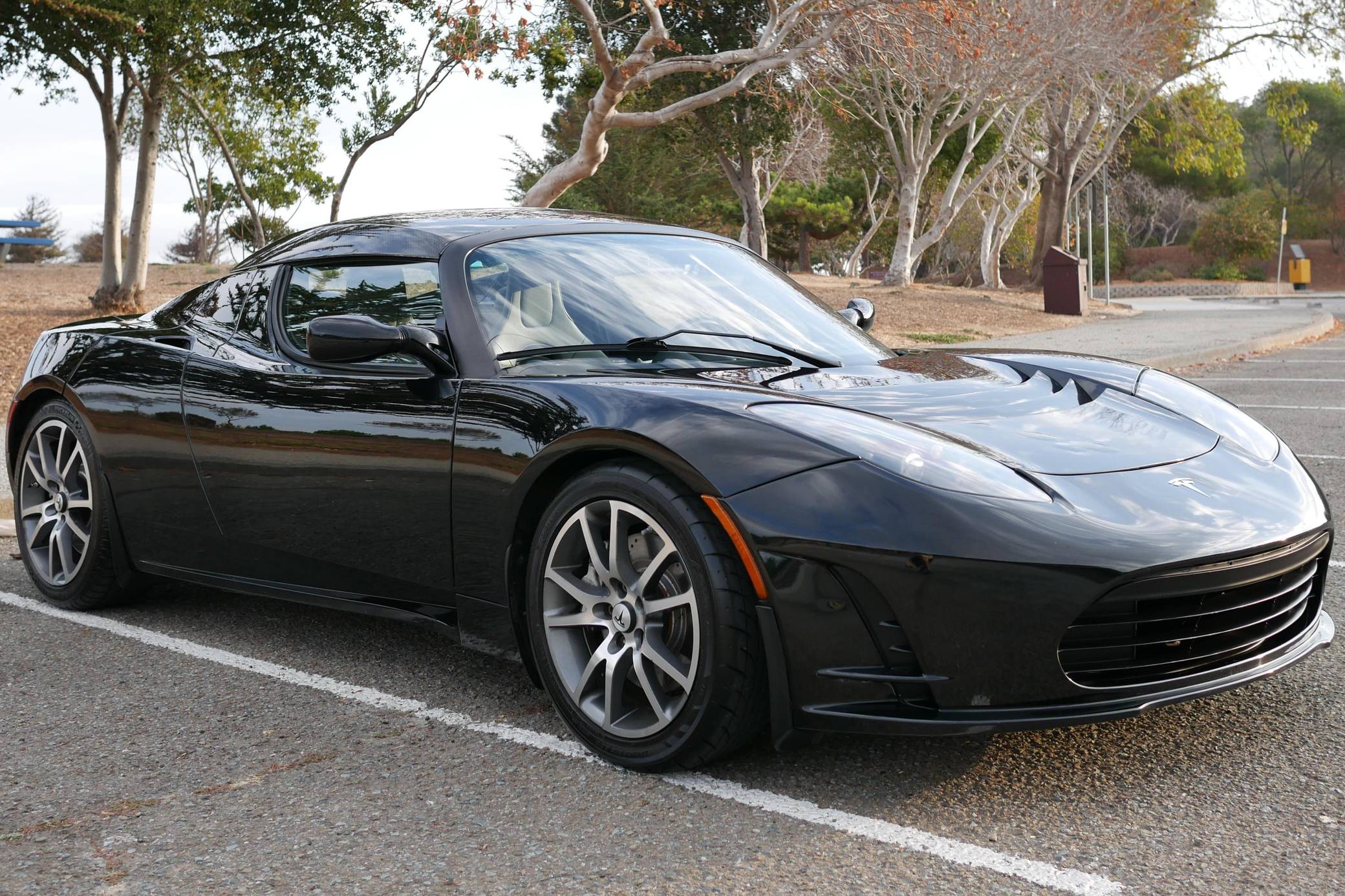 Tesla deals roadster jets