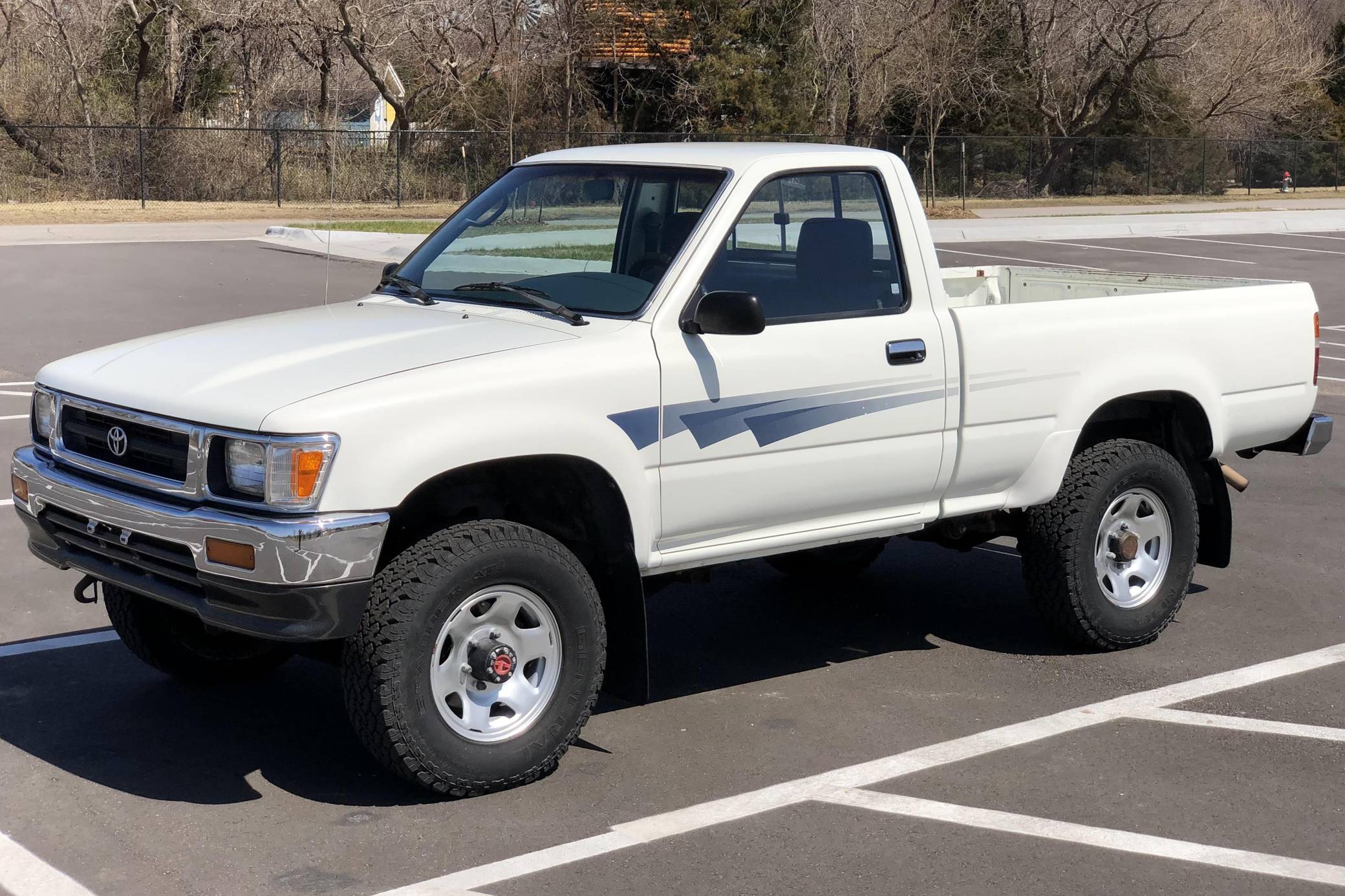 1992 Toyota Pickup Catalog and Classic Car Guide, Ratings and Features -  Metro Moulded Parts Inc