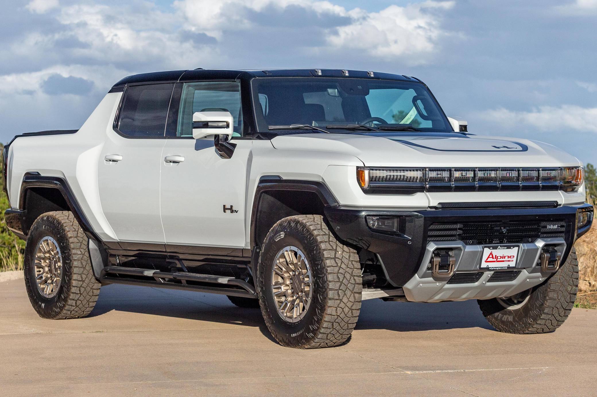 Gmc electric hummer on sale towing capacity