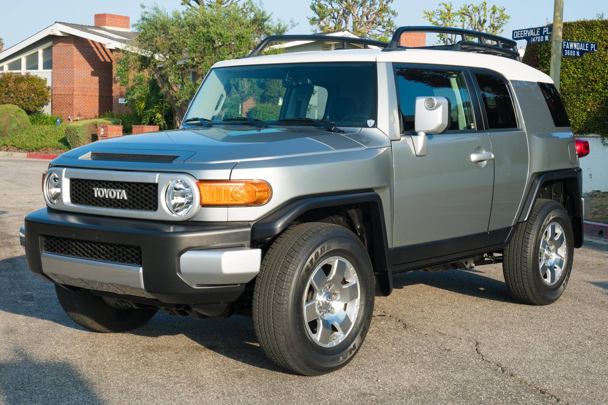 2010 Toyota FJ Cruiser VIN: JTEBU4BFXAK082827 for Sale - Cars & Bids