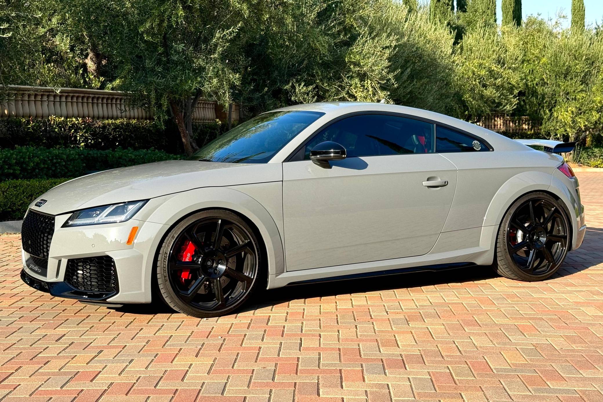 Miniature I-SCALE 1/43 – Audi TT RS Roadster 8S Nardo Gris 2017 – Collection Neuve