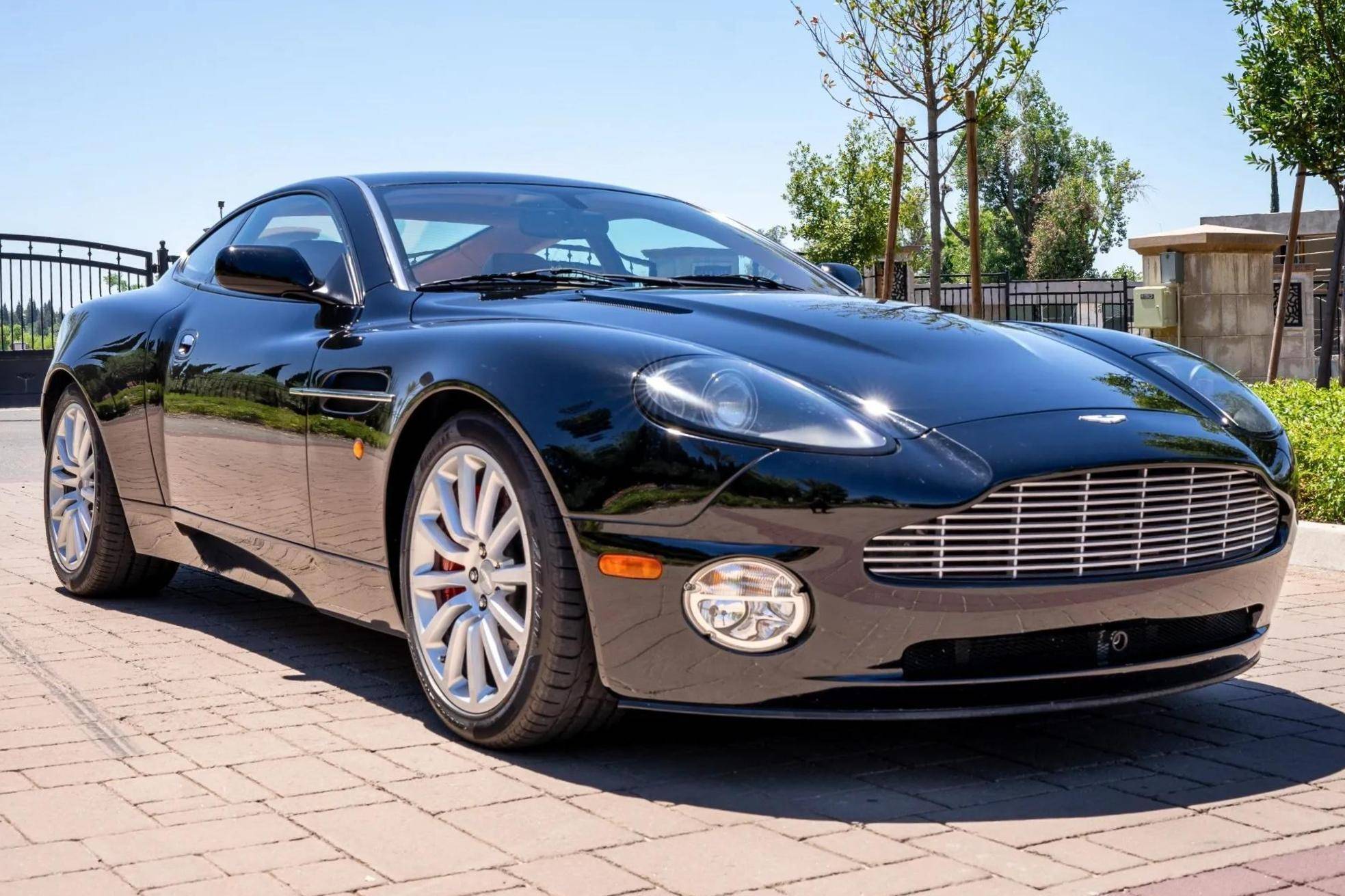 2003 Aston Martin Vanquish