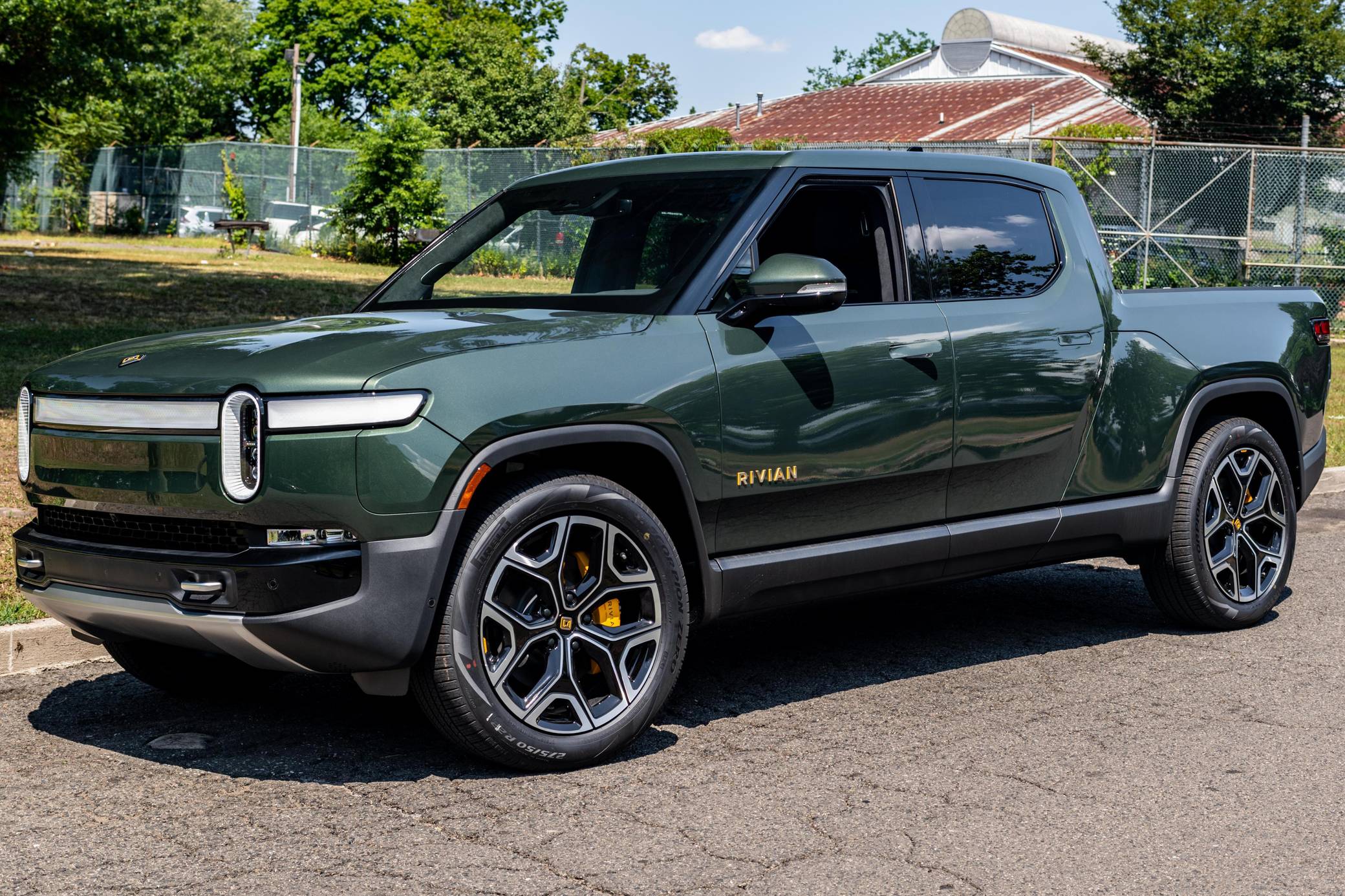 rivian r1t green