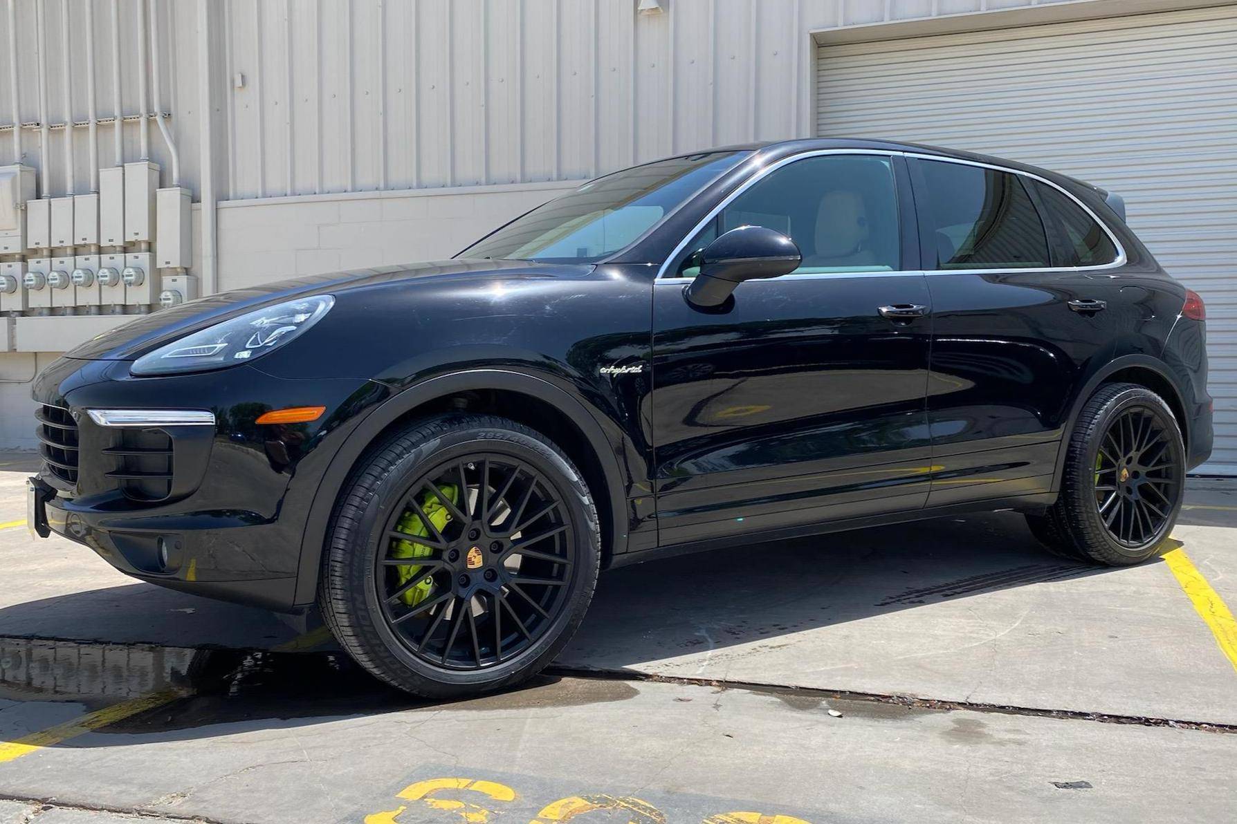 2016 Porsche Cayenne S E-Hybrid