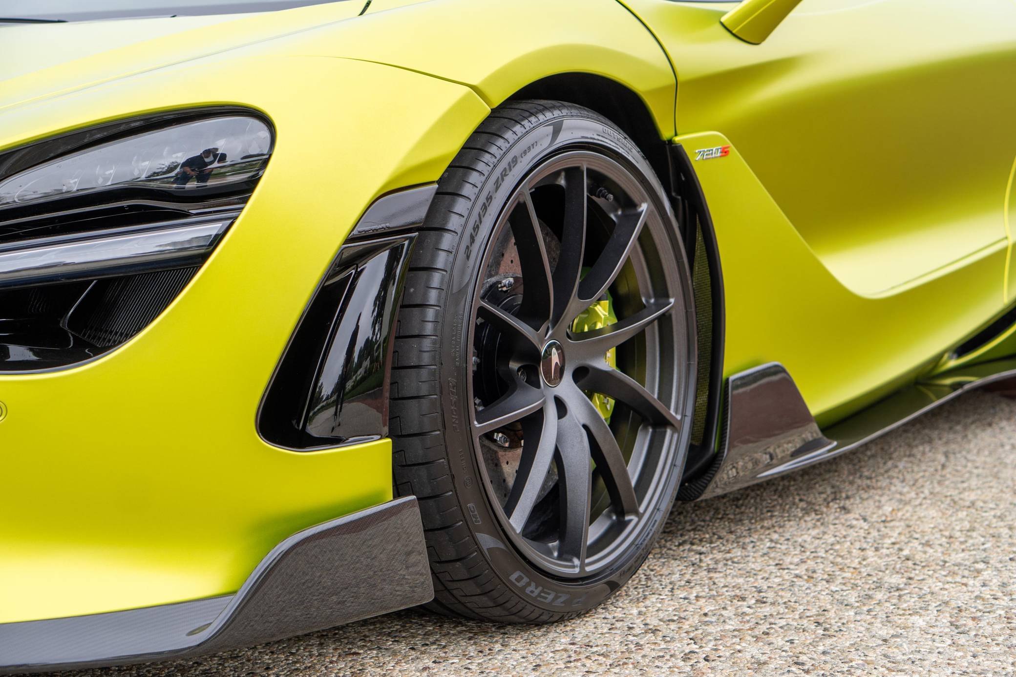 2022 McLaren 720S Performance photo 23