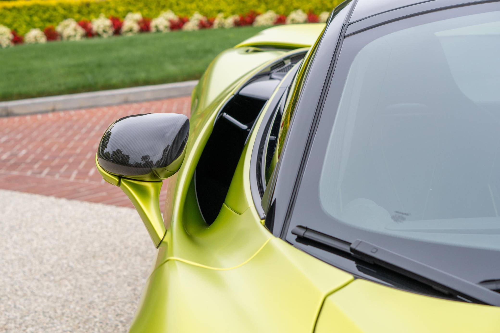 2022 McLaren 720S Performance photo 37