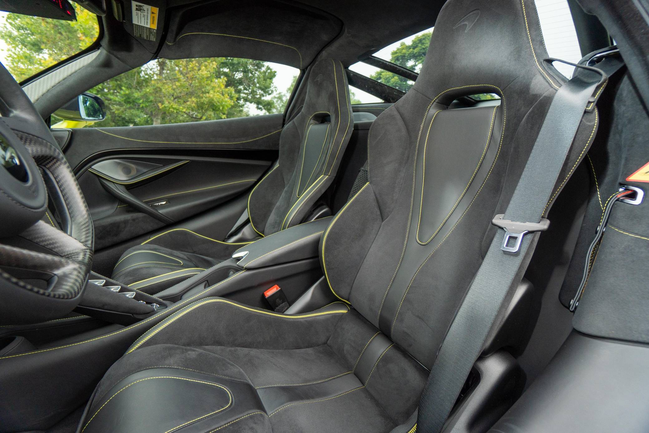 2022 McLaren 720S Performance photo 7