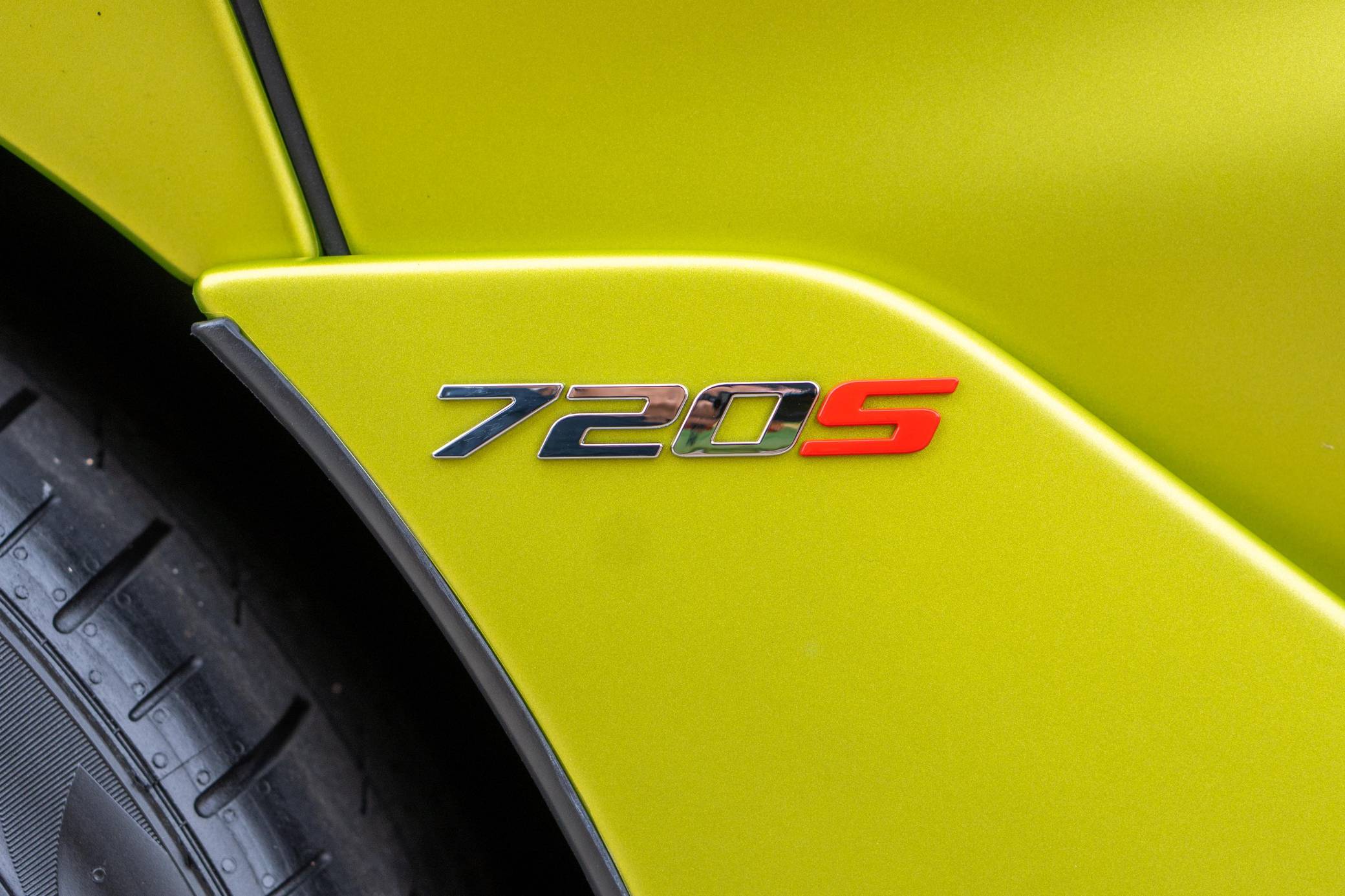 2022 McLaren 720S Performance photo 24