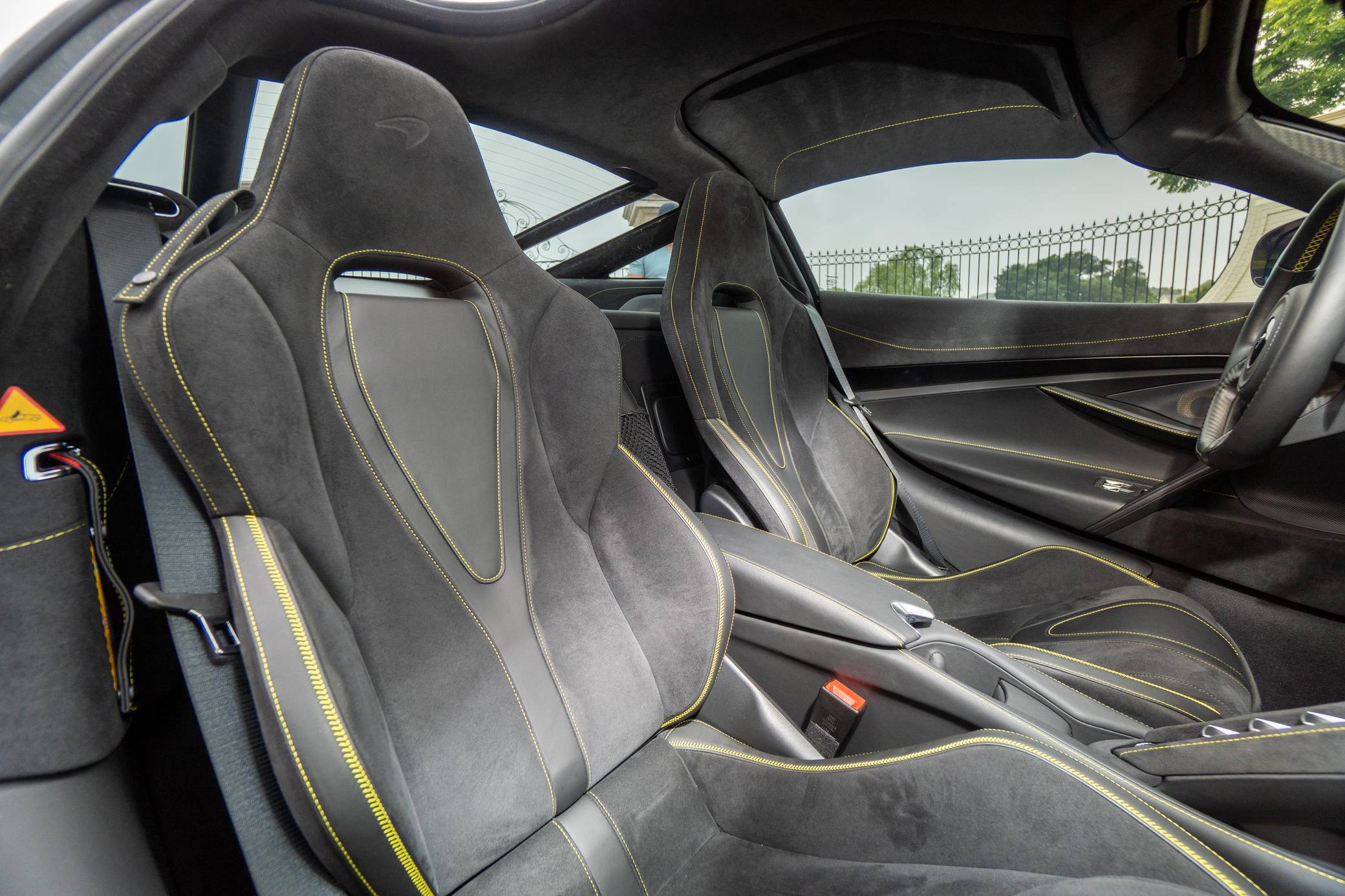 2022 McLaren 720S Performance photo 8