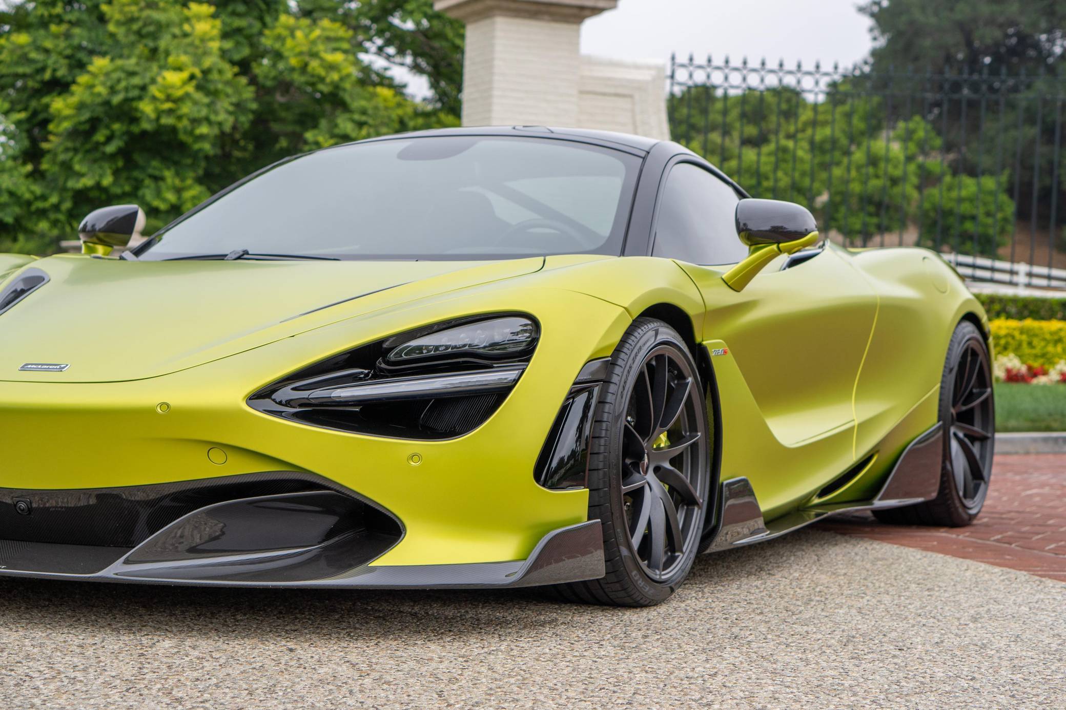 2022 McLaren 720S Performance photo 21
