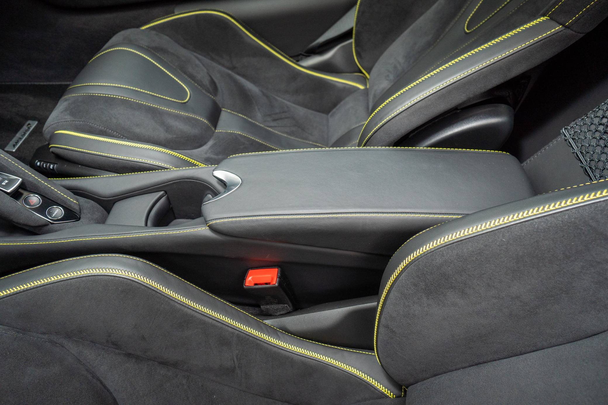 2022 McLaren 720S Performance photo 55