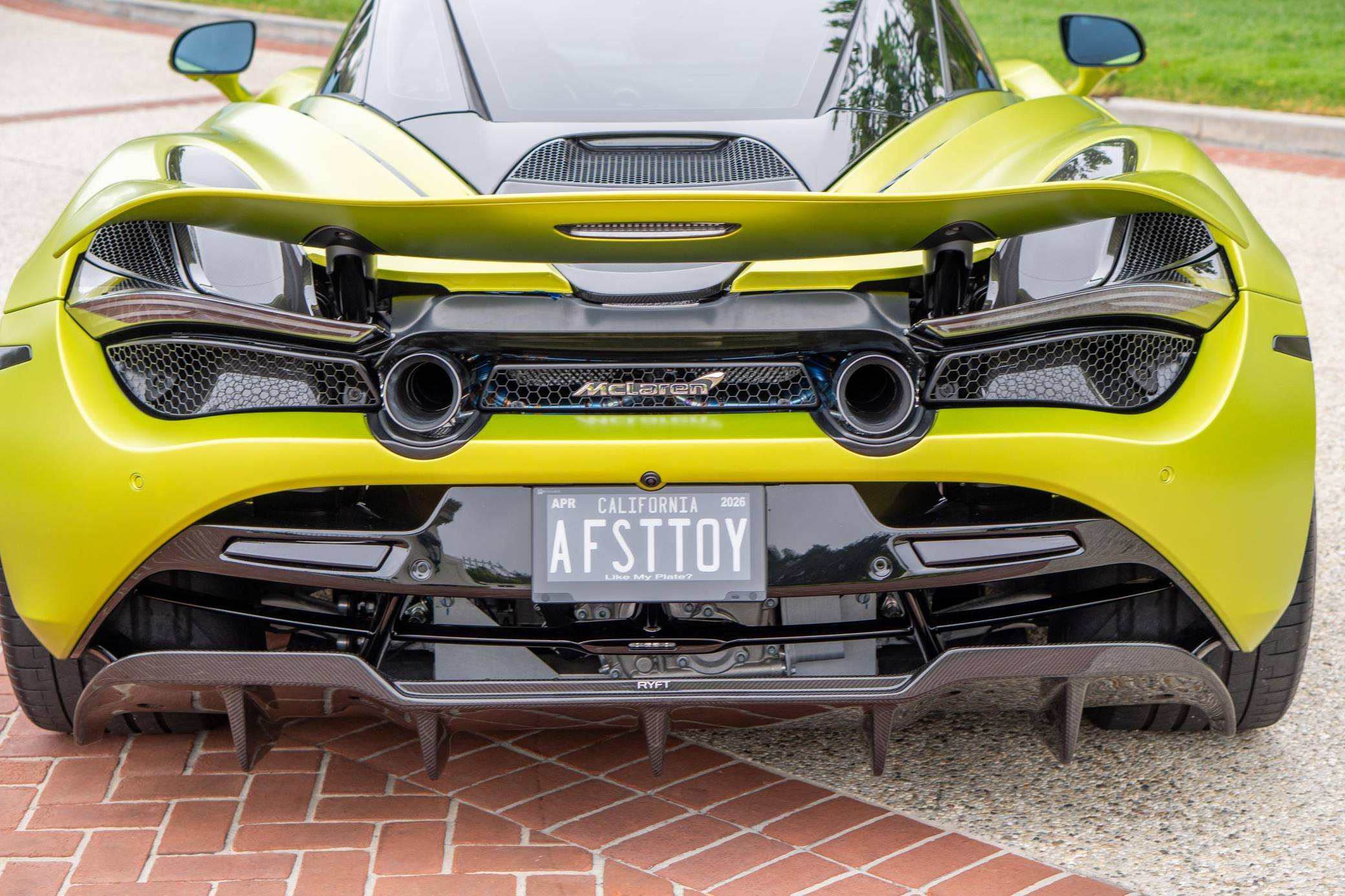 2022 McLaren 720S Performance photo 30