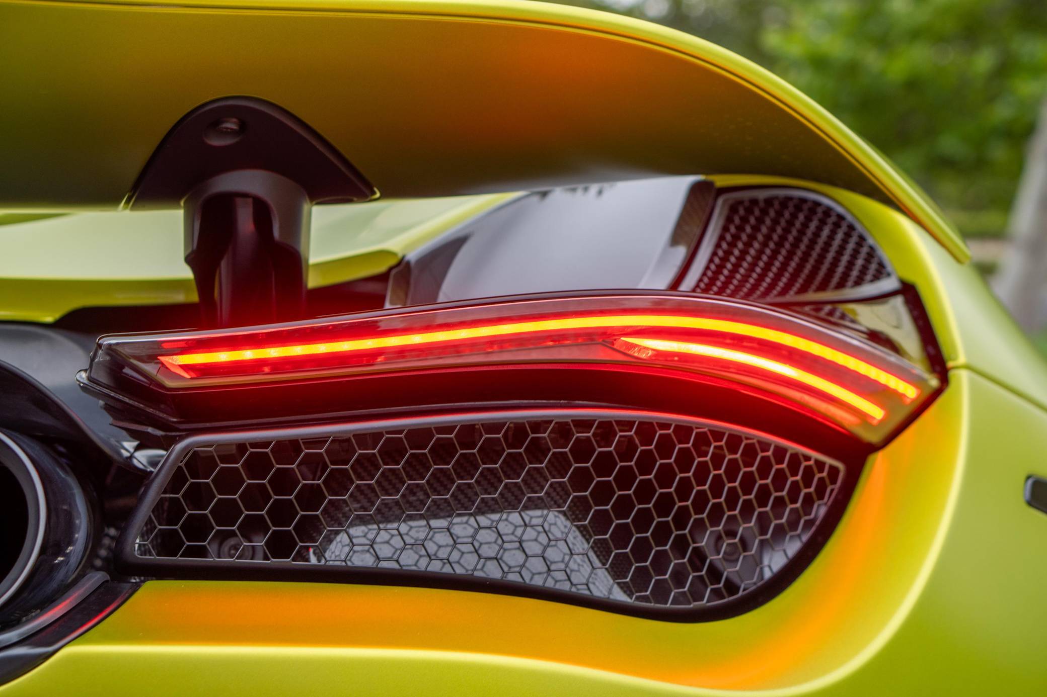 2022 McLaren 720S Performance photo 33