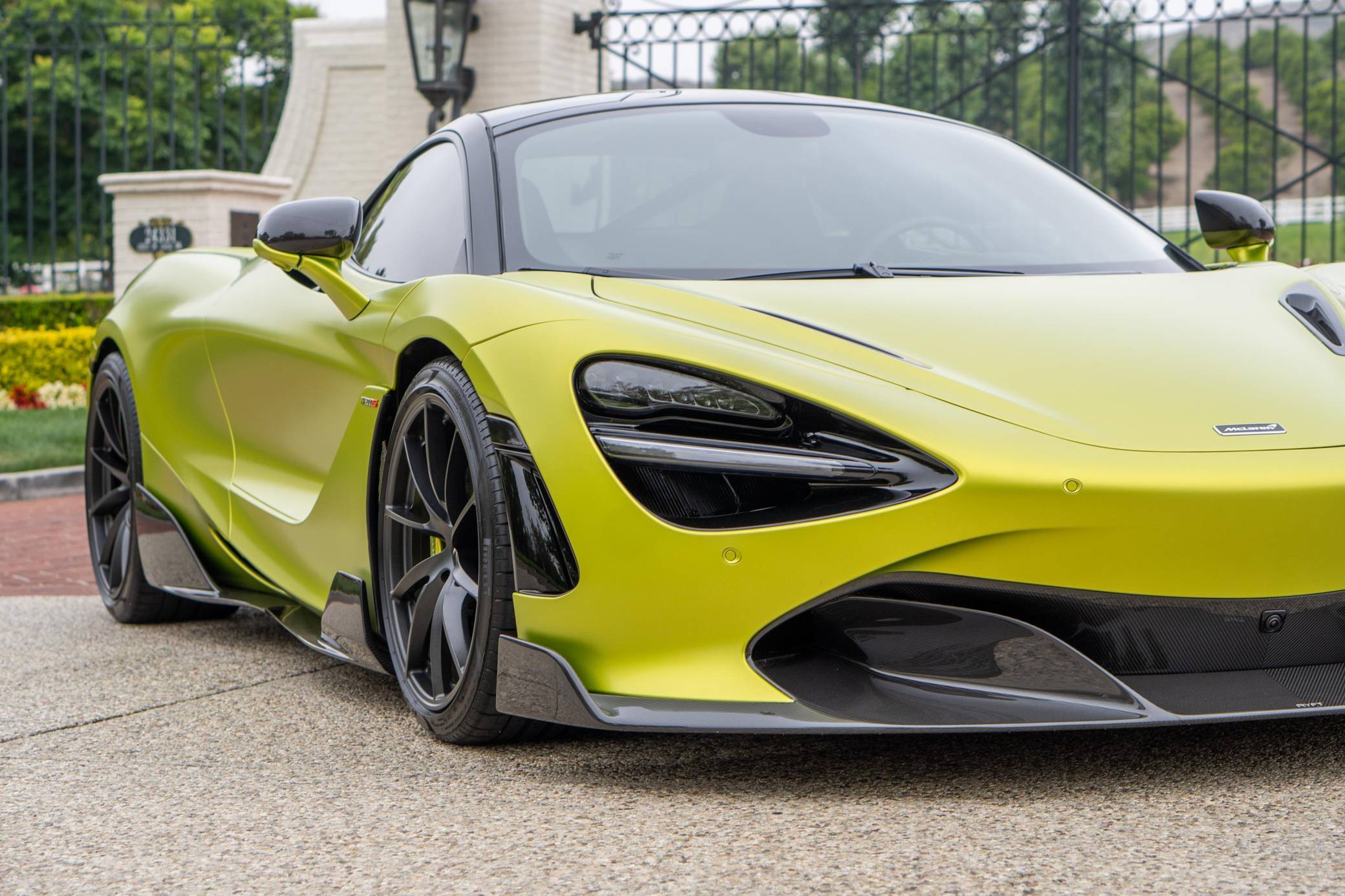 2022 McLaren 720S Performance photo 17